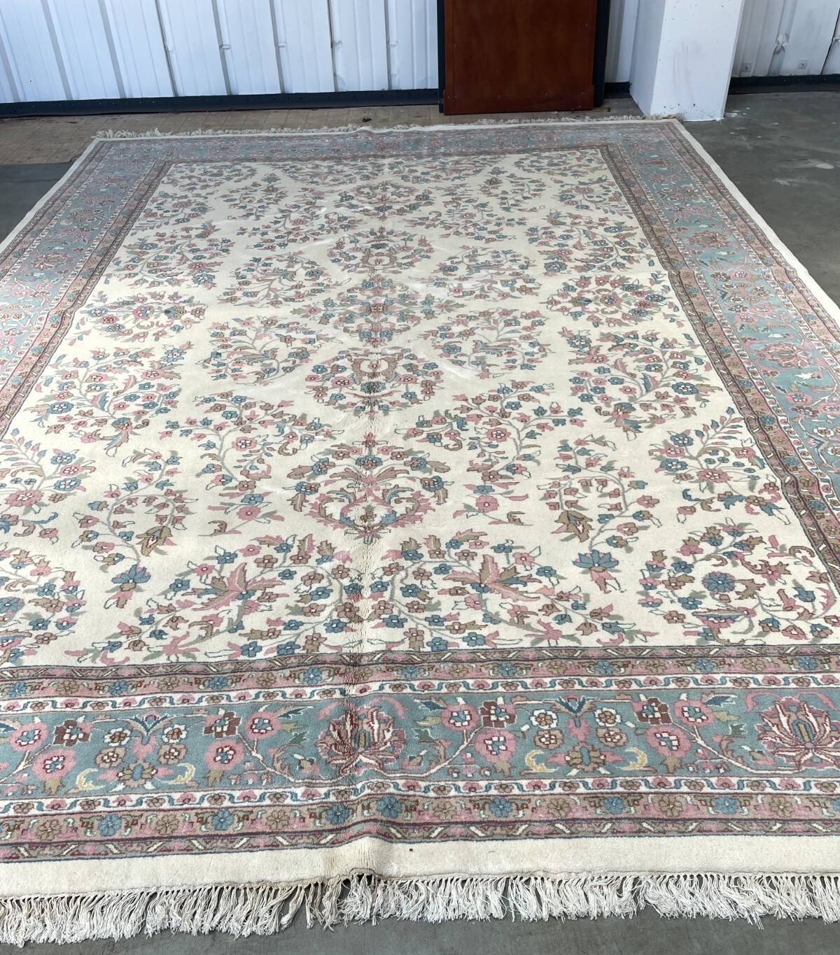 Hand-Woven Wool Area Rug w/ Floral Design, 10′ x 13.6′