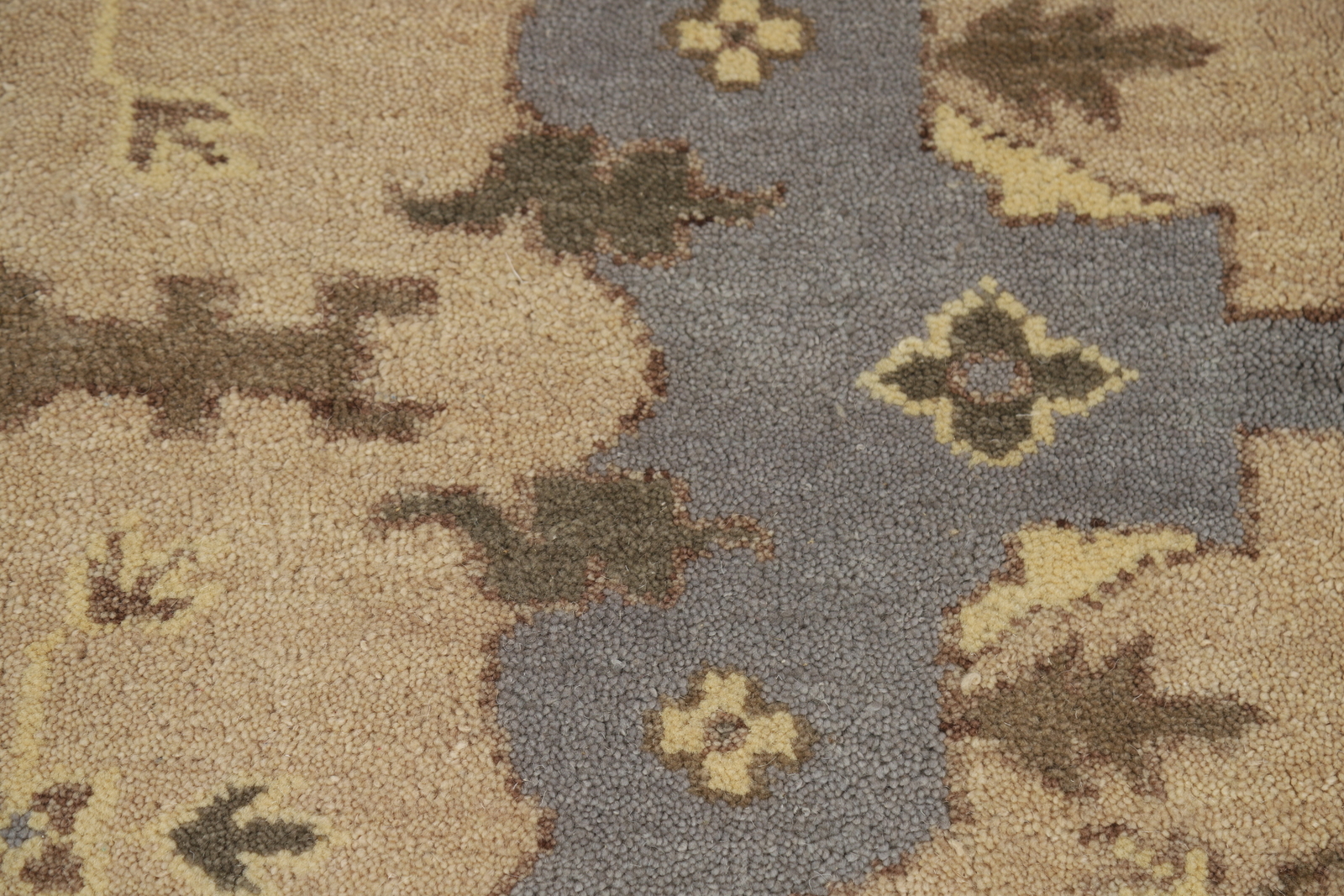 Luxurious Handcrafted Indian Living Room Rug Thick Plush 8×10 ft