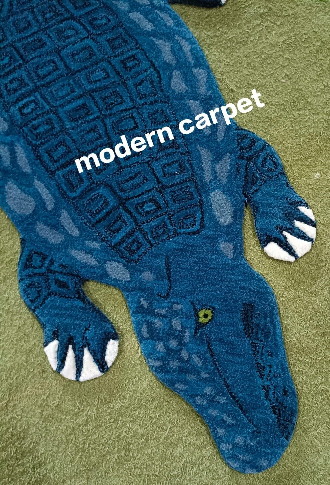 Crocodile Rugs Handmade 100% Woolen Hand Tufted For Home Decoration