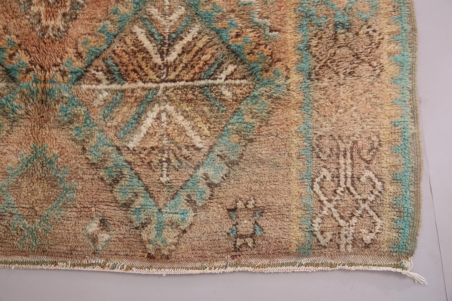 Vintage Moroccan Rug Brown Area Rug Handmade Design Rug For Living Room Carpet.
