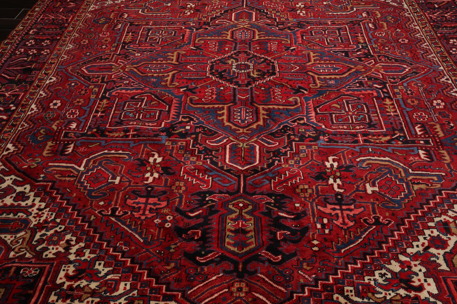 10’4”x12’1” Hand Knotted Wool Red Herizz Traditional Rug