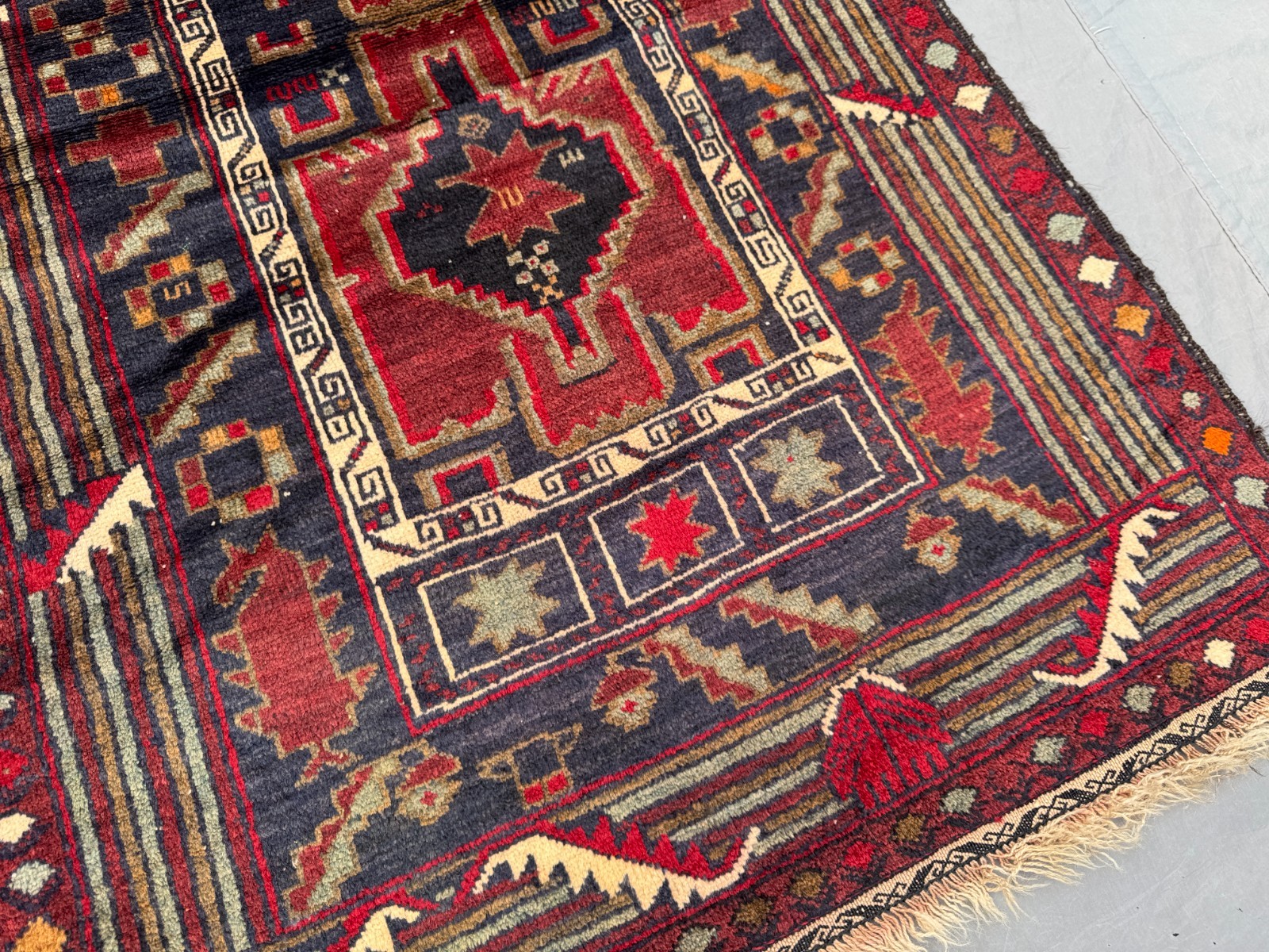 2’7 x 4’11 Ft Bold Afghan Tribal Medallion Rug – Vintage Geometric Wool Carpet