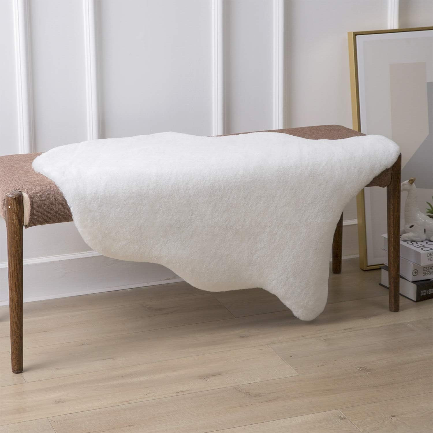 Ashler Faux Fur Rug, Upgraded Soft Faux Rabbit Fur White Area Rugs, 2 X 3 Feet,