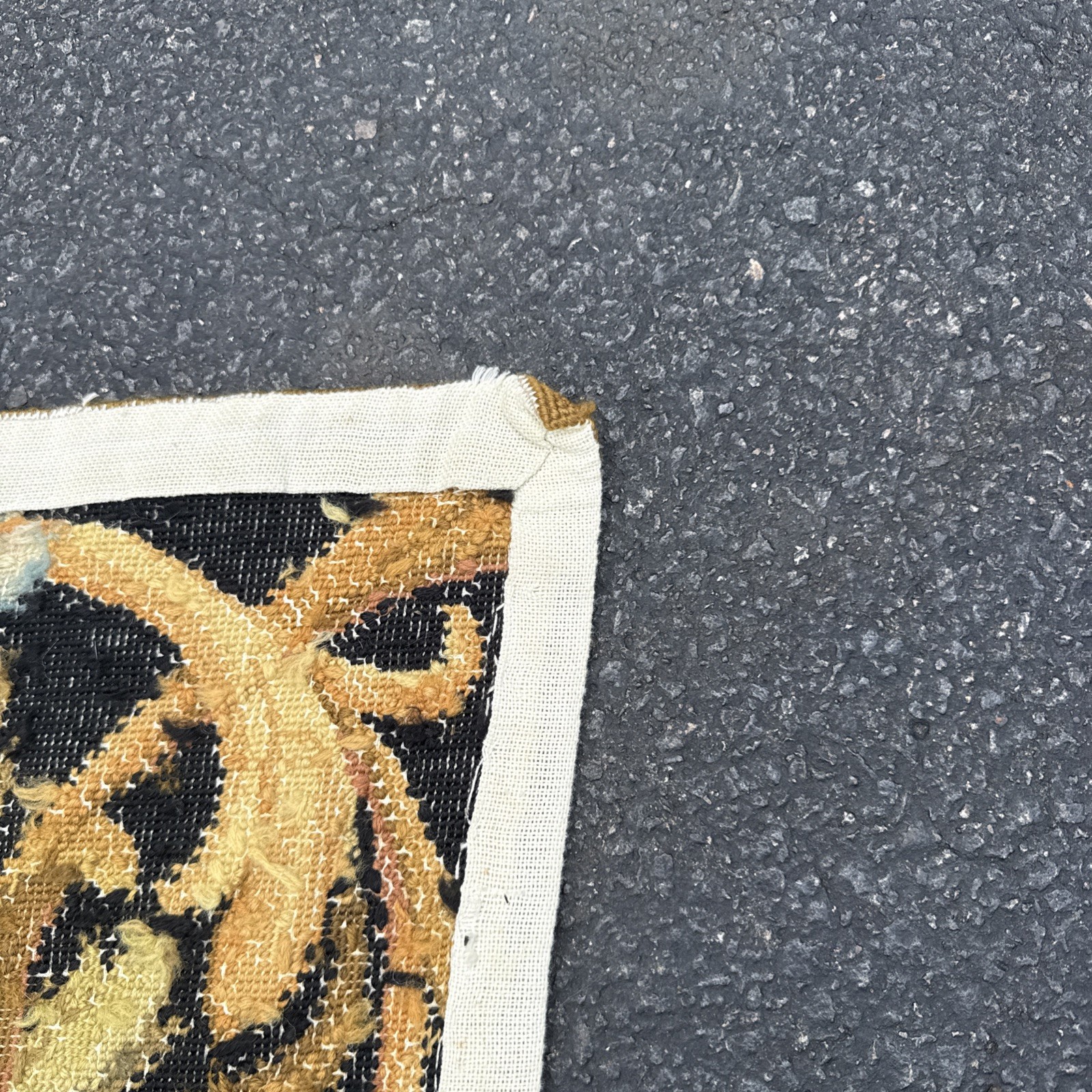 Needlepoint Black Hand-Woven 44″ X 27″ All-Over Floral English Garden Rug WARPED