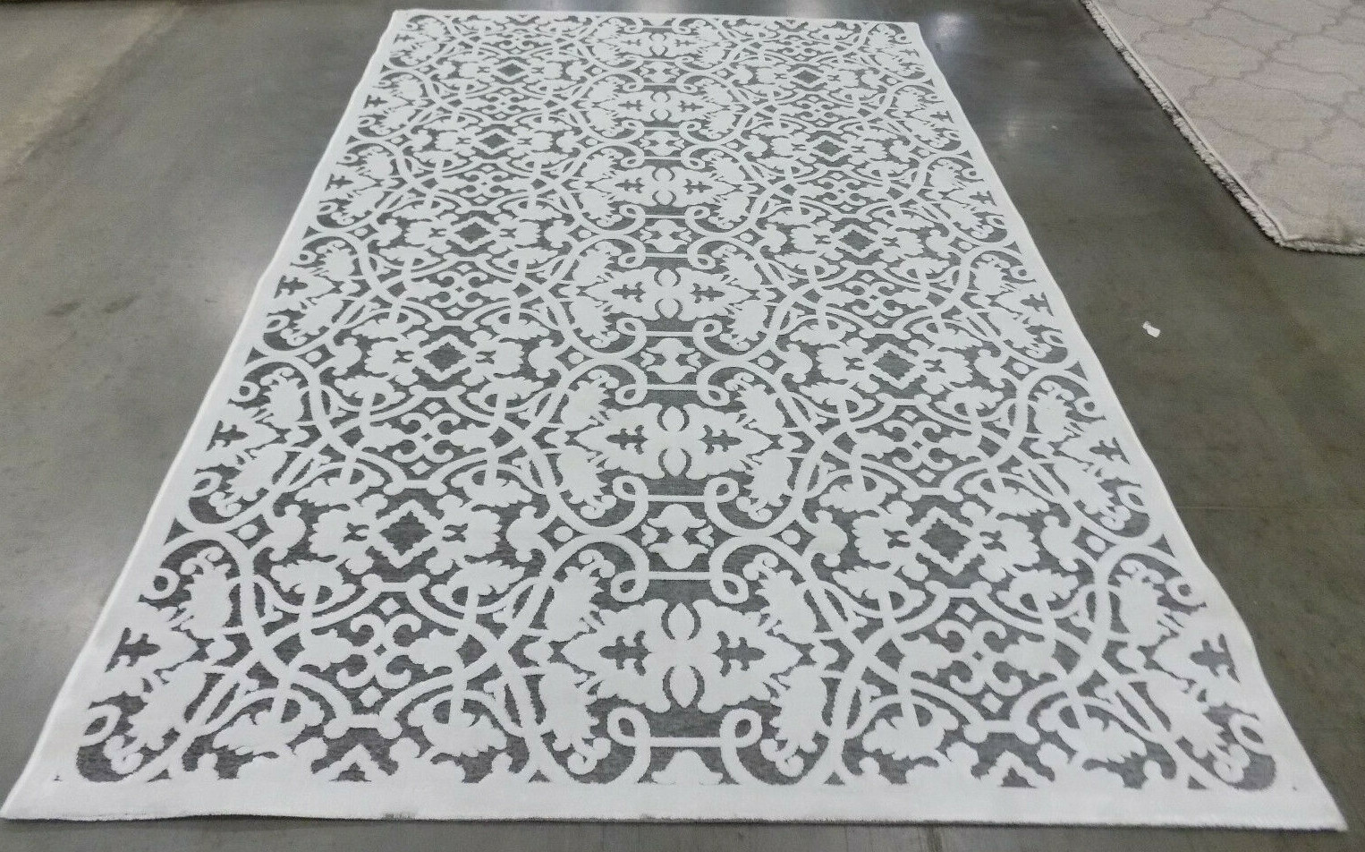 IVORY / DARK GREY 5′-3″ X 7′-6″ Damaged Rug Reduced Price 1172566641 PARB636C-5