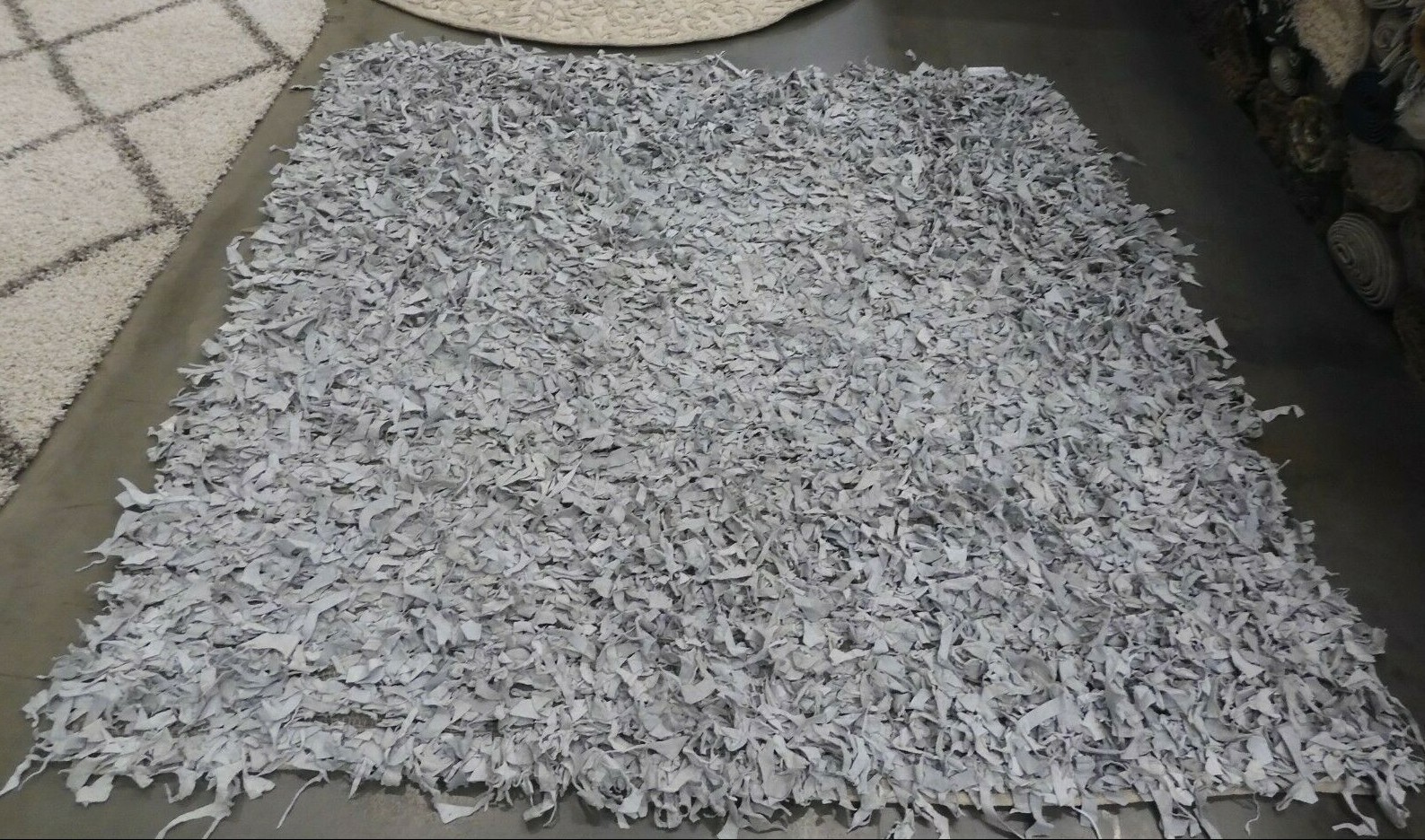 WHITE 6′ X 6′ Square Missing patches Rug, Reduced Price 1172625392 LSG511C-6SQ