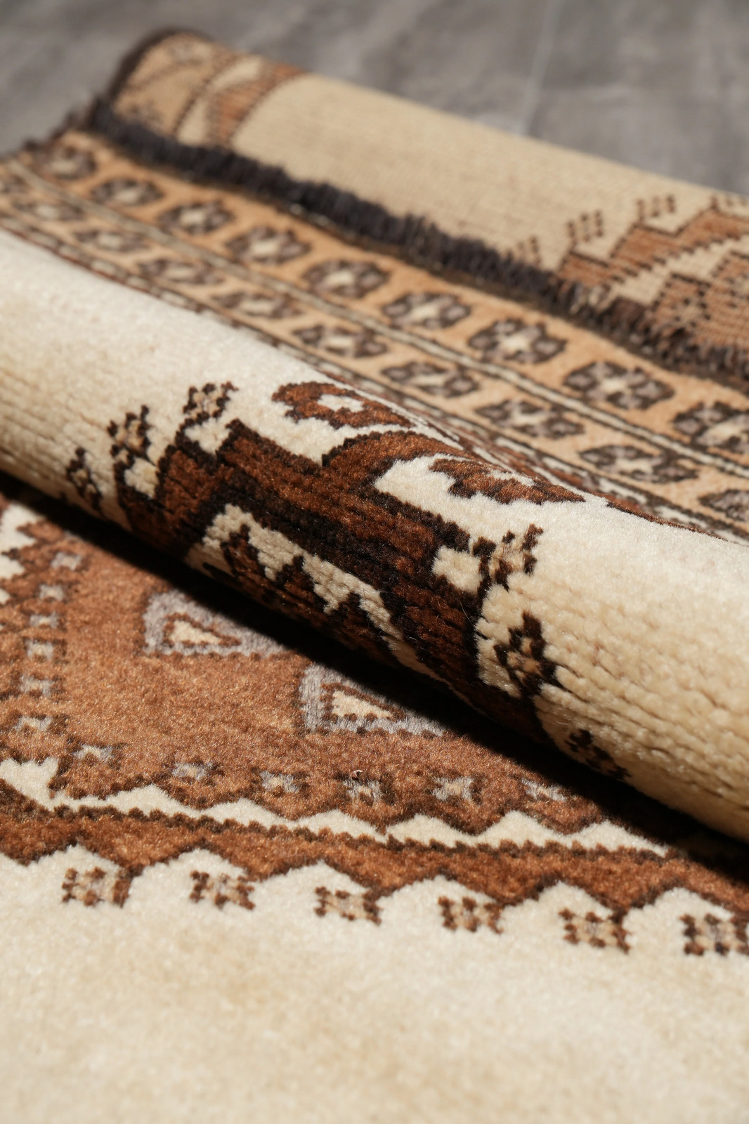 3.3 x 8 Perrsian Gaabehh Contemporary Tribbal Rug #PIX-13347
