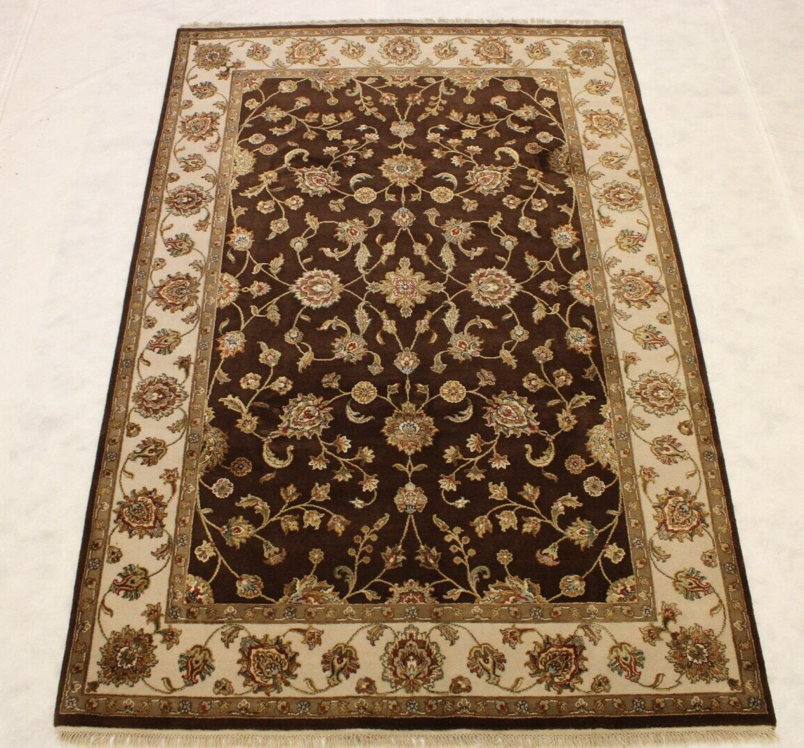 6’1″ x 9’1″ ft. Silk Flower Vegetable Dye Traditional Hand Knotted Oriental Rug
