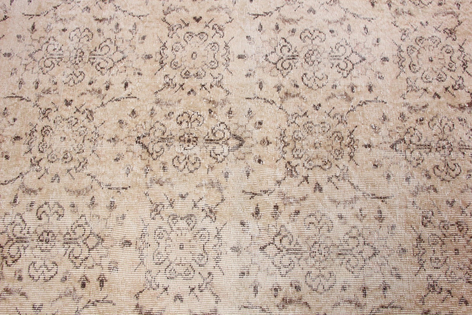 Turkish Area Rug 4×7,7 ft (122×236 cm), Vintage Beige Floral paisley Wool Rug