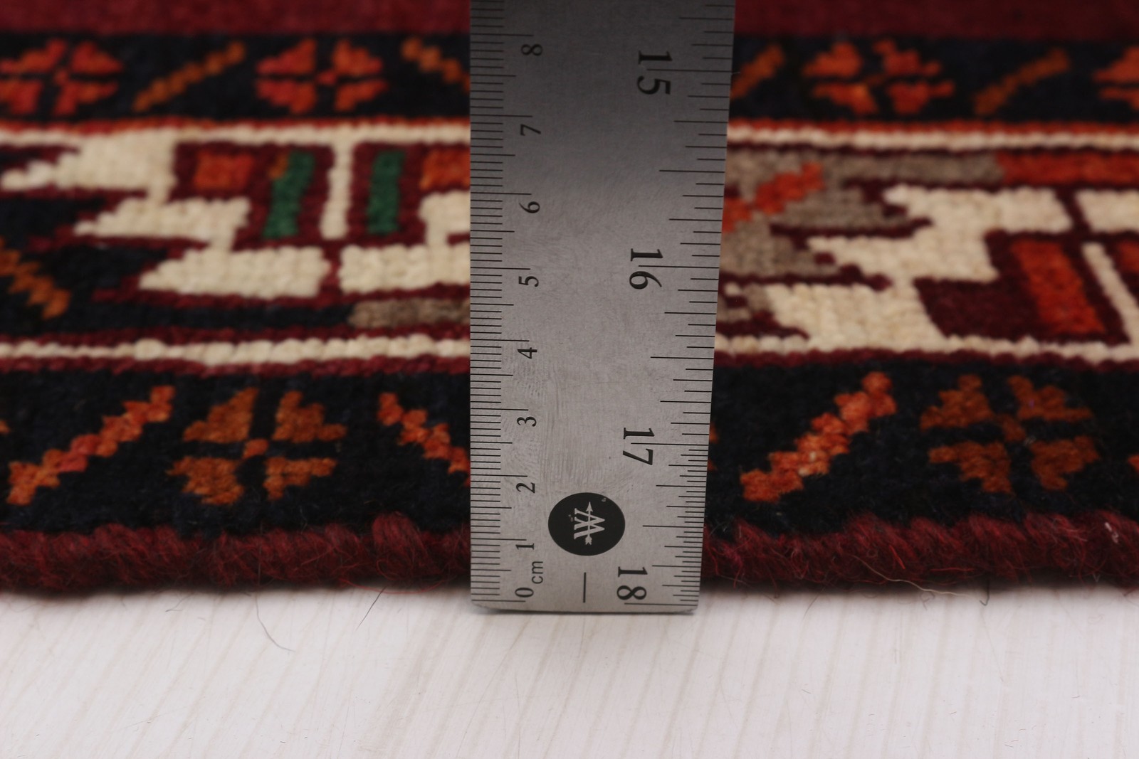 Vintage 4’10” x 7’6″ Traditional Hand Knotted Vegetable Dye Wool Area Rug