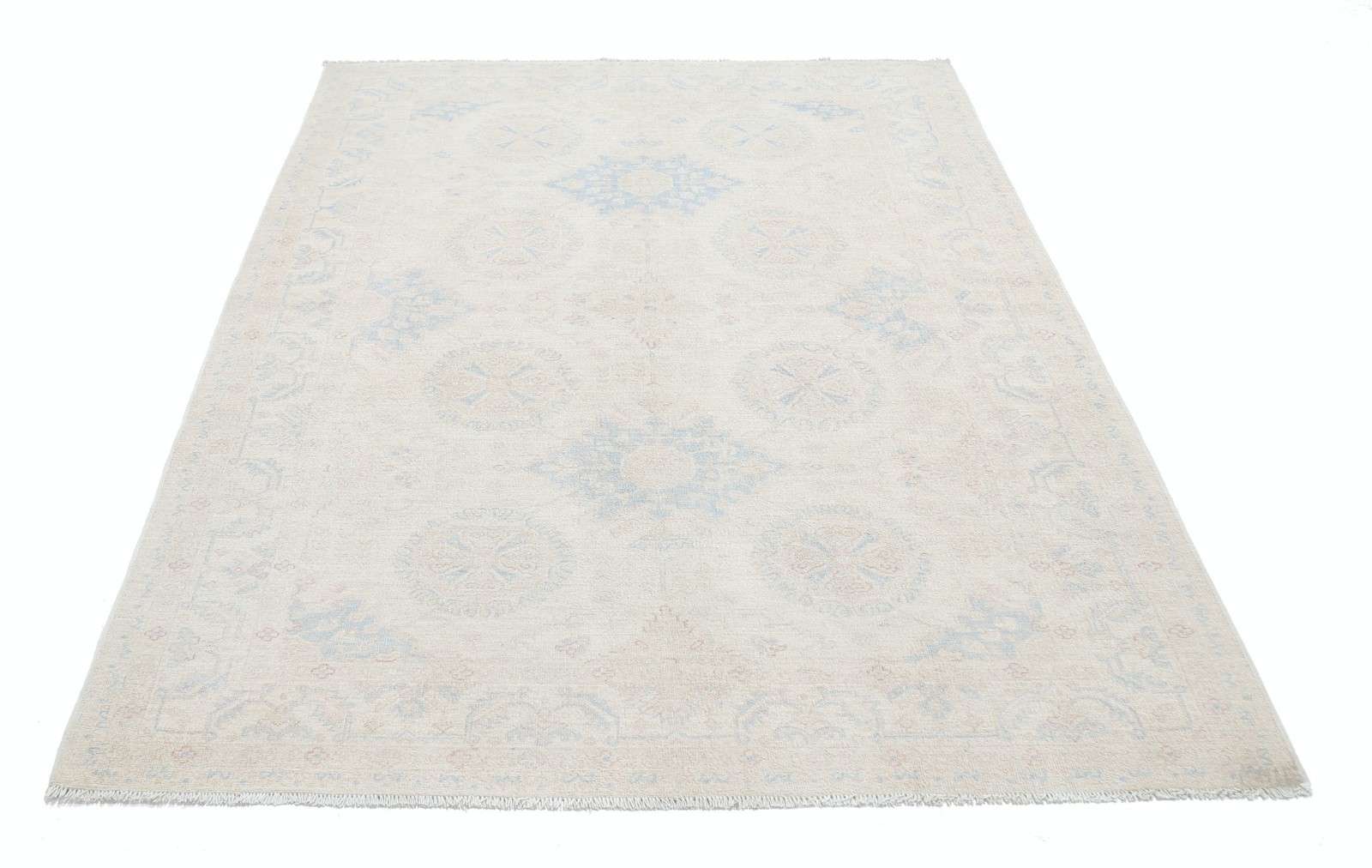 5×7 ft Handknotted Wool Area Rug. Decorative Soft-Toned Rug for Living Room