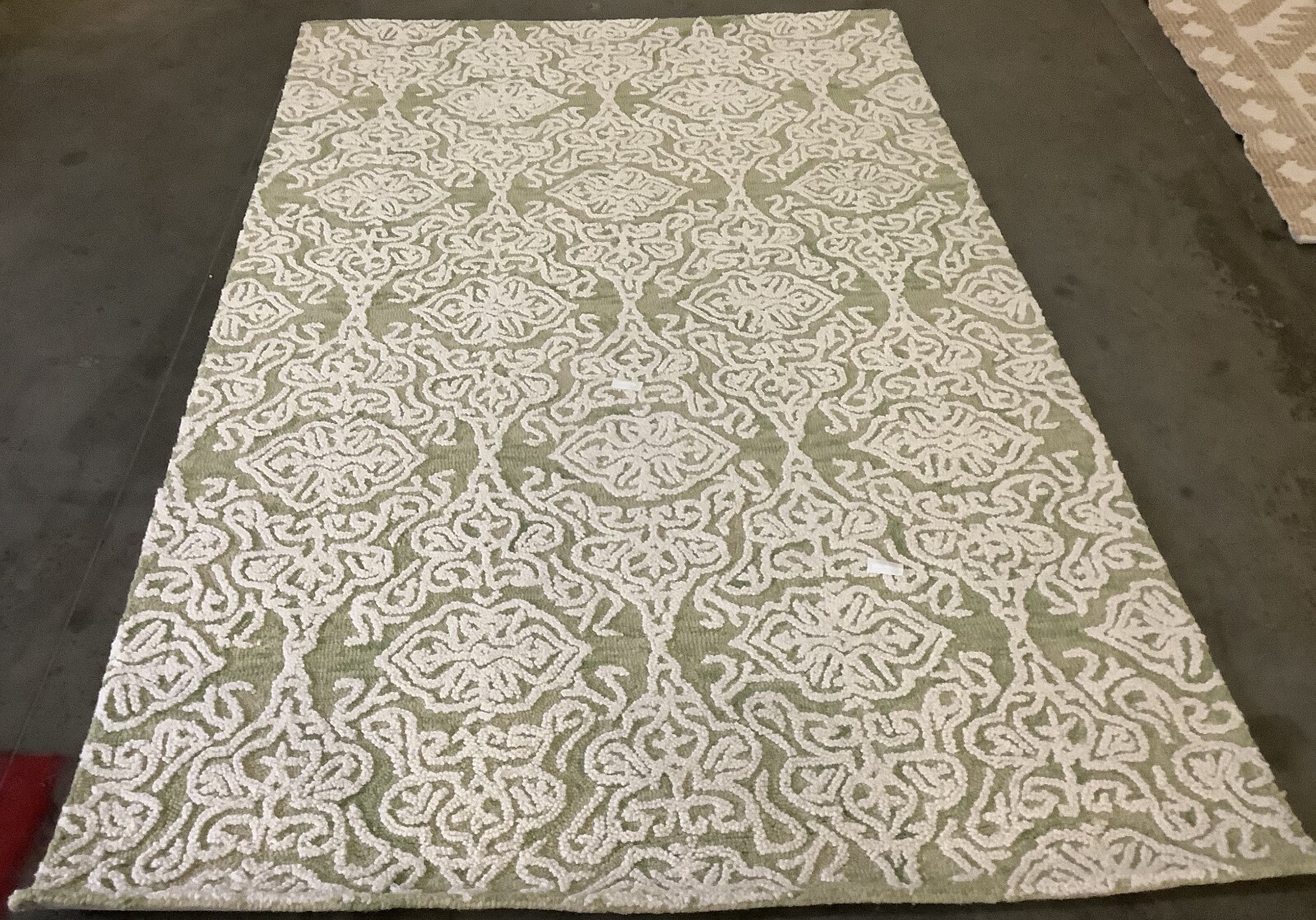 L GREEN / IVORY 5′-0″ x 8′-0″ Back Stain Rug, Reduced Price 1172671240 BLM112X-5