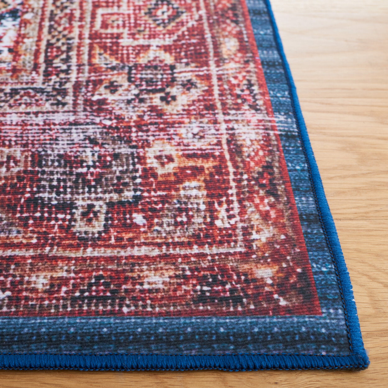 SAFAVIEH Tucson Collection TSN124N Navy / Rust Rug