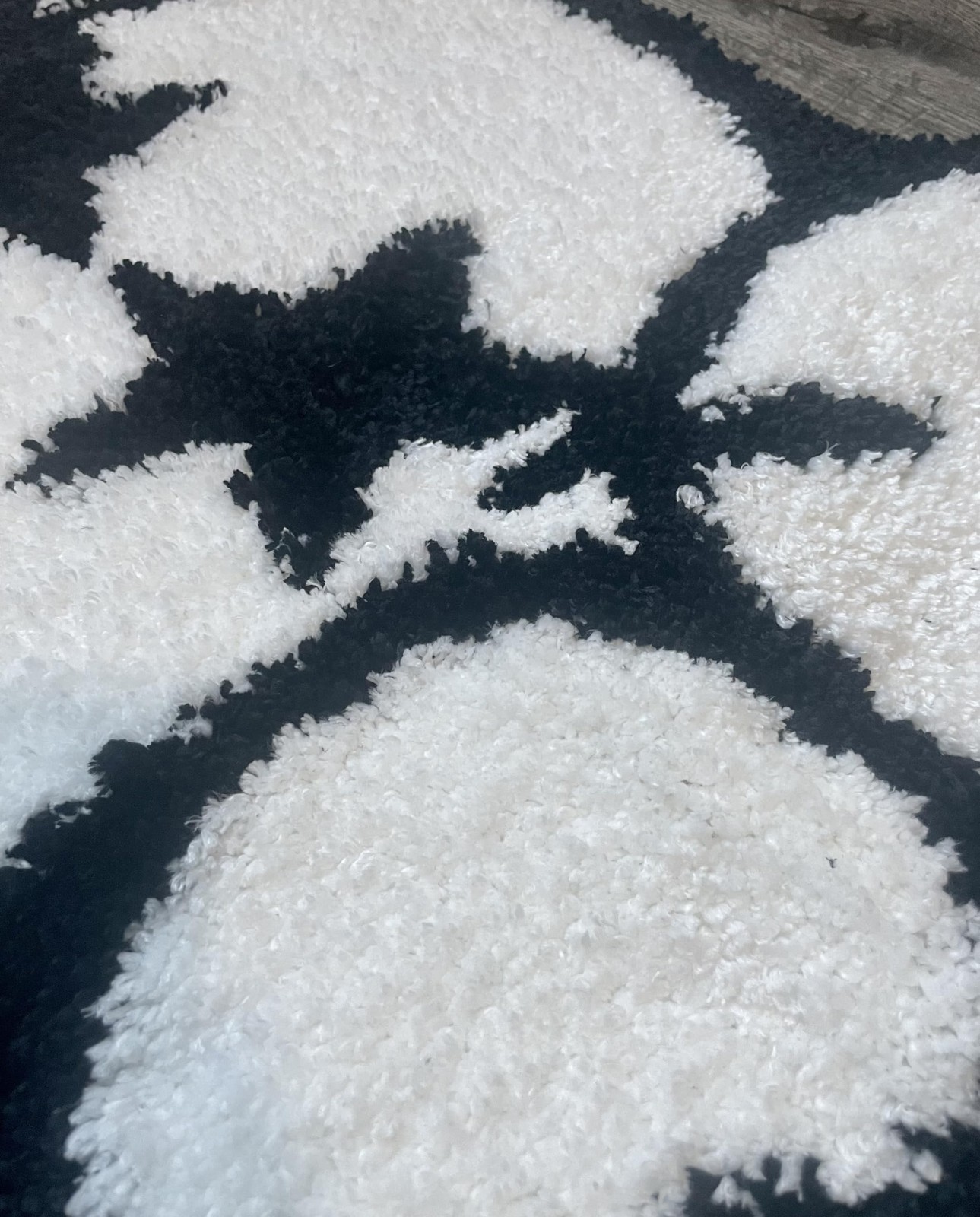 Ka-ws Rug – Bape Star Decor – Hypebeast Room Decor – Handmade & Premium- 27in…