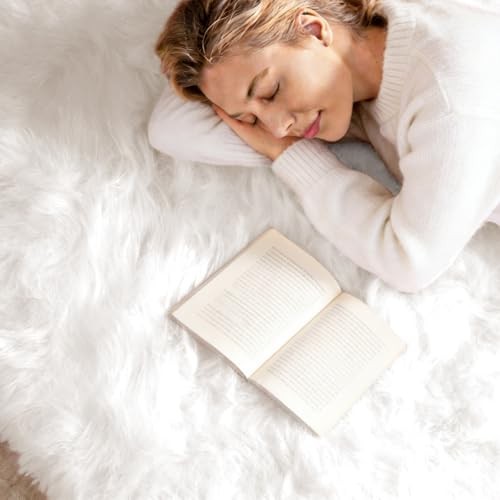 Ultra Soft Faux Fur Rug, Fluffy Shaggy 3ft Round Area Rug, White Plush Faux