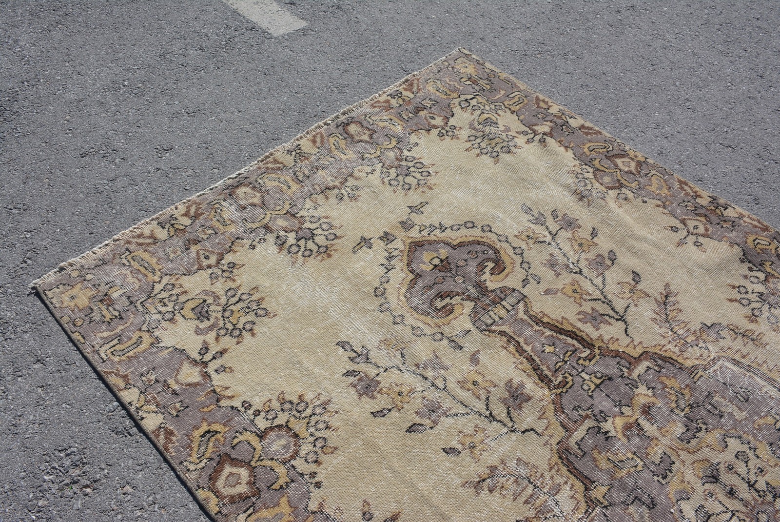 Vintage Turkish Large Rug 5×8,5 ft (152×260 cm), Brown Bordered Rug