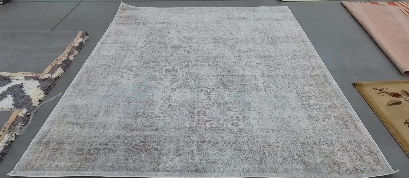 IVORY / TAUPE 8′-0″ x 10′-0″ Back Stain Rug, Reduced Price 1172800879 EVK256E-8