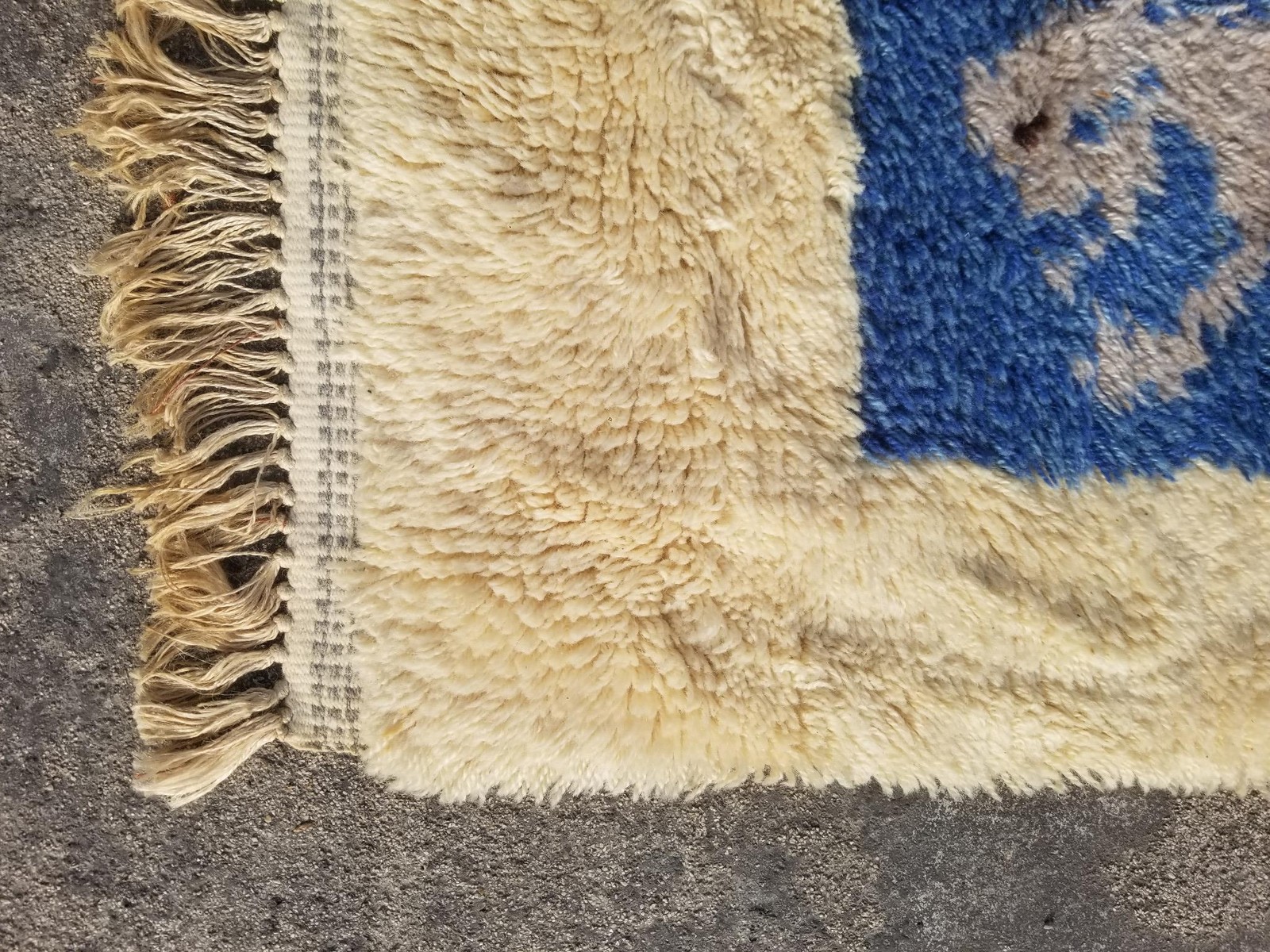Vintage 1973 Handmade Oriental Wool Multicolor Shag Rug 37x22in