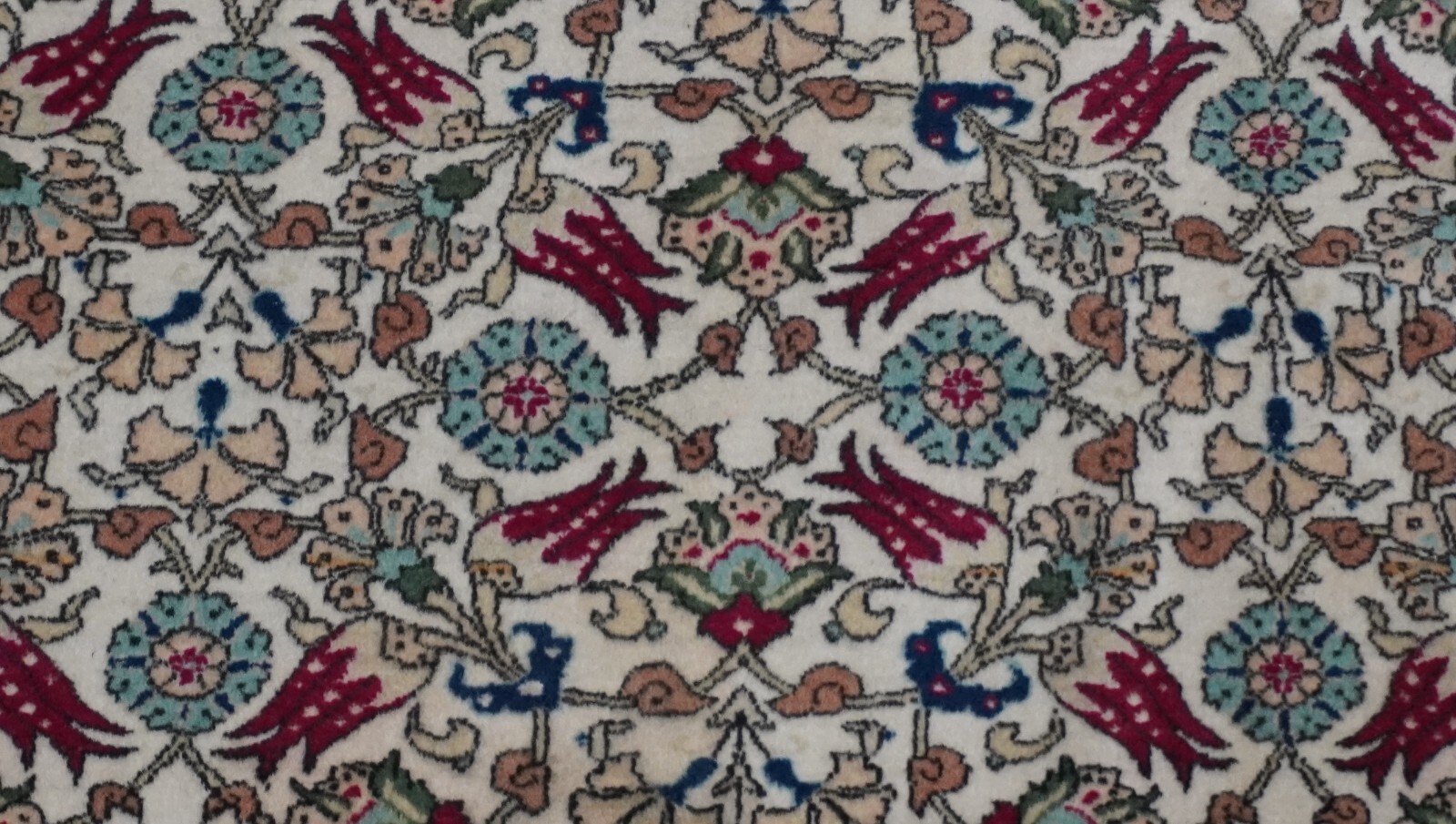 Exceptional Turkish Hereke Signed Hand Knotted 6’4″ x 9’8″ Wool Vintage Rug