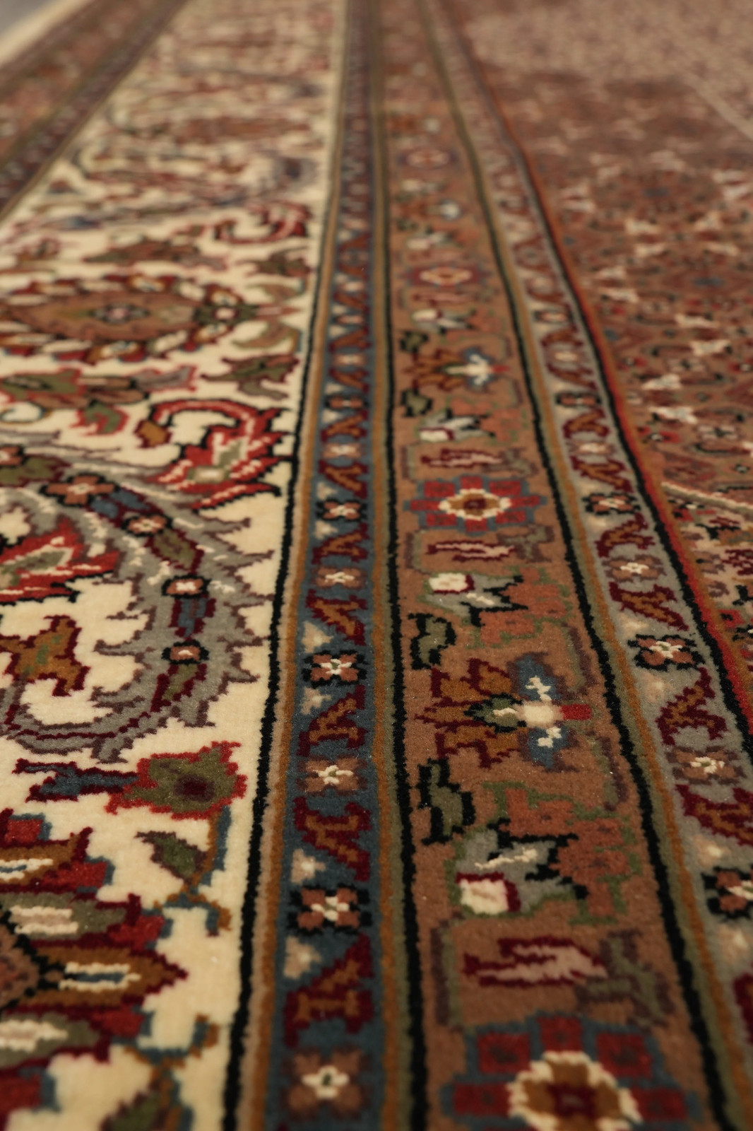 8.3 x 11 Quality Handmade Mahii Tabriiz Handmade Rug Wool and Silk #F-4470