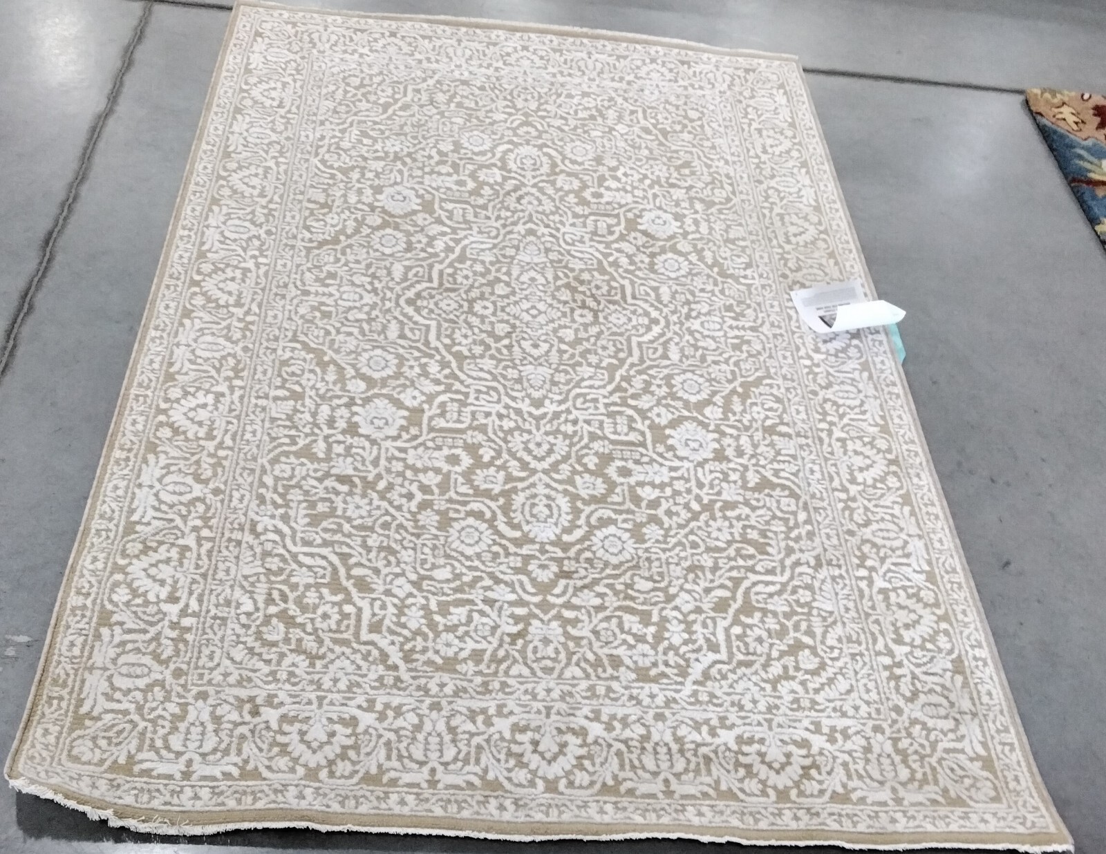 GOLD / IVORY 4′ X 6′ Back Stain Rug, Reduced Price 1172748649 MSR8937B-4