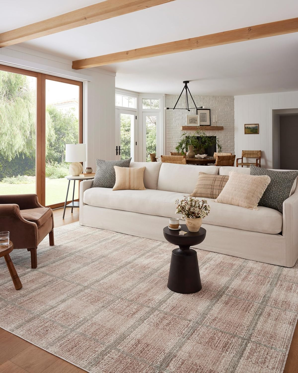 Loloi Angela Rose Ember Collection 5’3″ x 7’6″ Area Rug in Clay/Mist