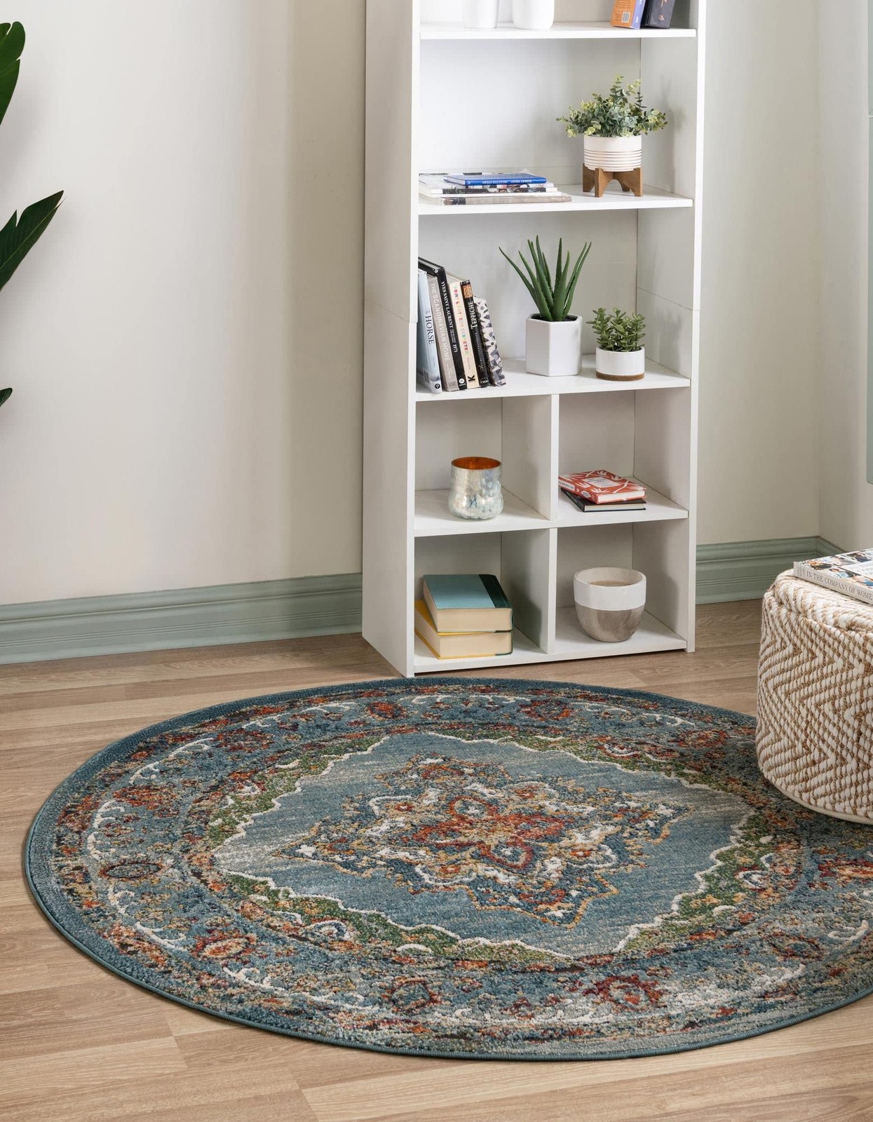 Isabella Collection Area Rug – Rossellini (3′ 3″ Round, Blue/ Beige)