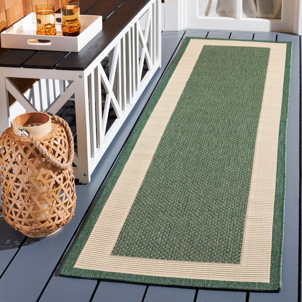 SAFAVIEH Outdoor CY7987-32221 Courtyard Dark Green / Beige Rug