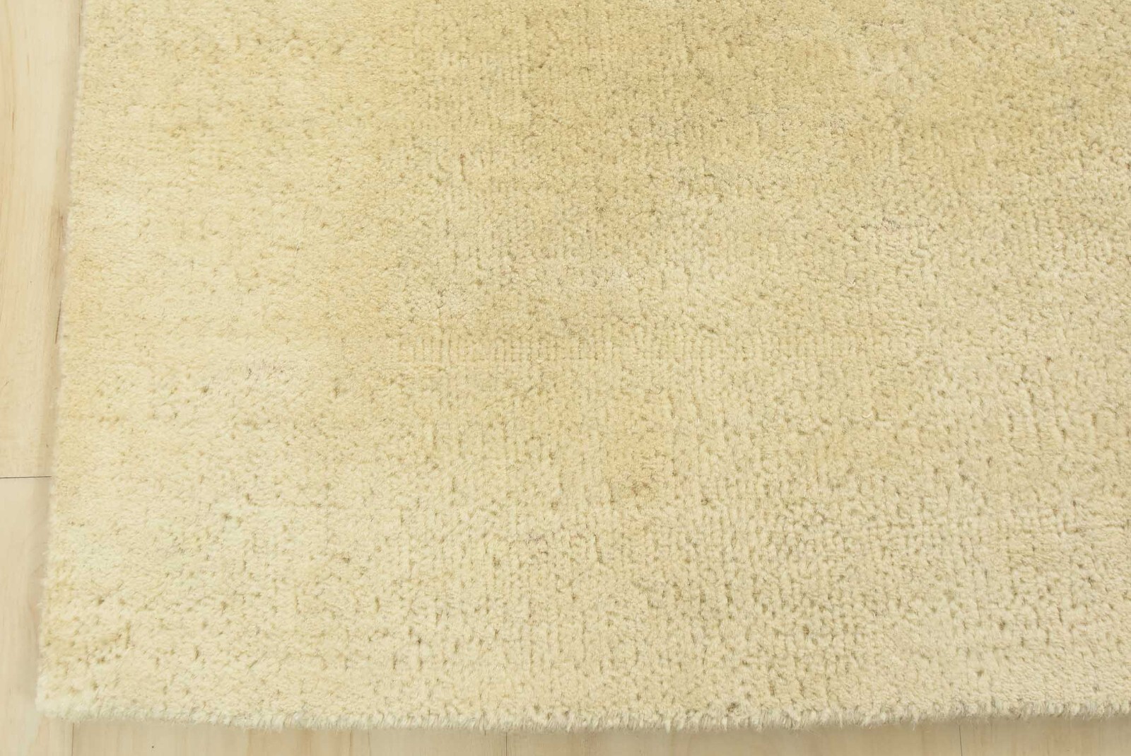 Solid Ivory Rug 6’1” x 9’1” Wool Contemporary Hand-Knotted Carpet
