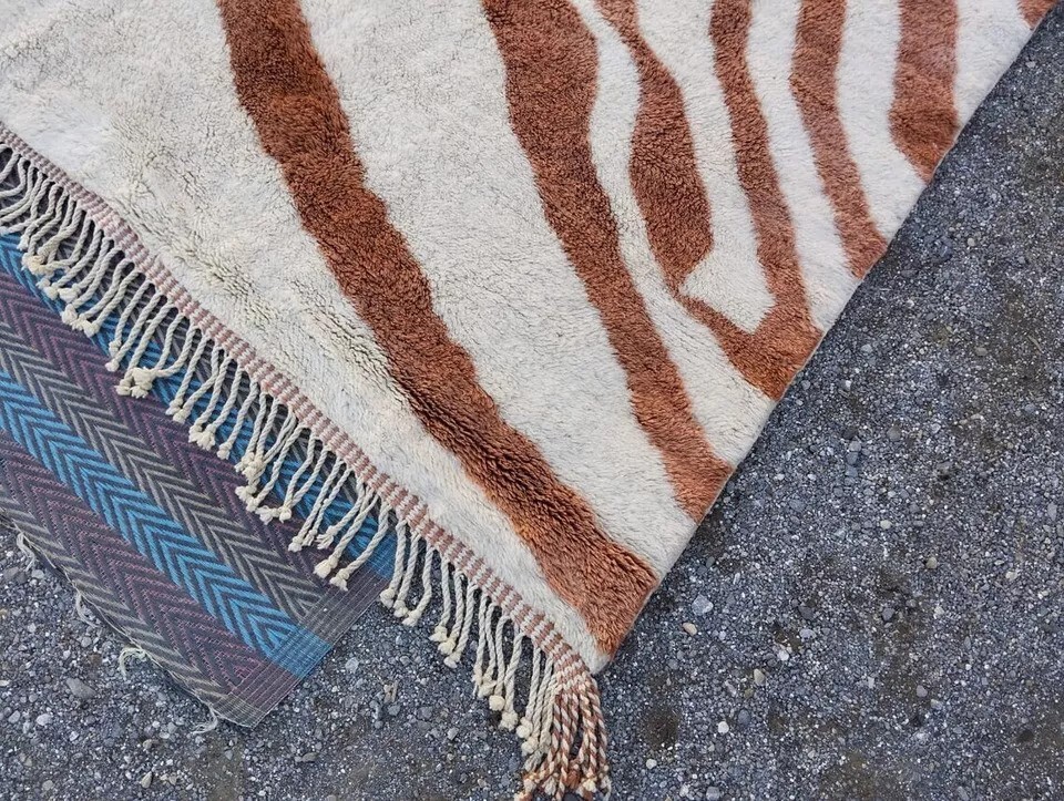 Hand knotted, Beni Ourain rugs its Trending Hand med Moroccan rug 100% soft wool