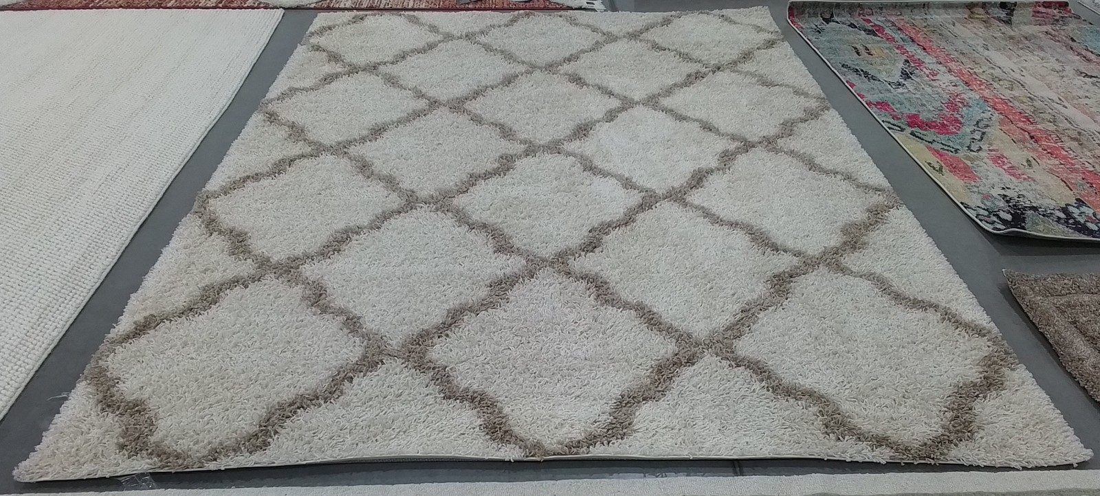 IVORY / BEIGE 8′-0″ x 10′-0″ Back Stain Rug, Reduced Price 1172792352 SGD257B-8