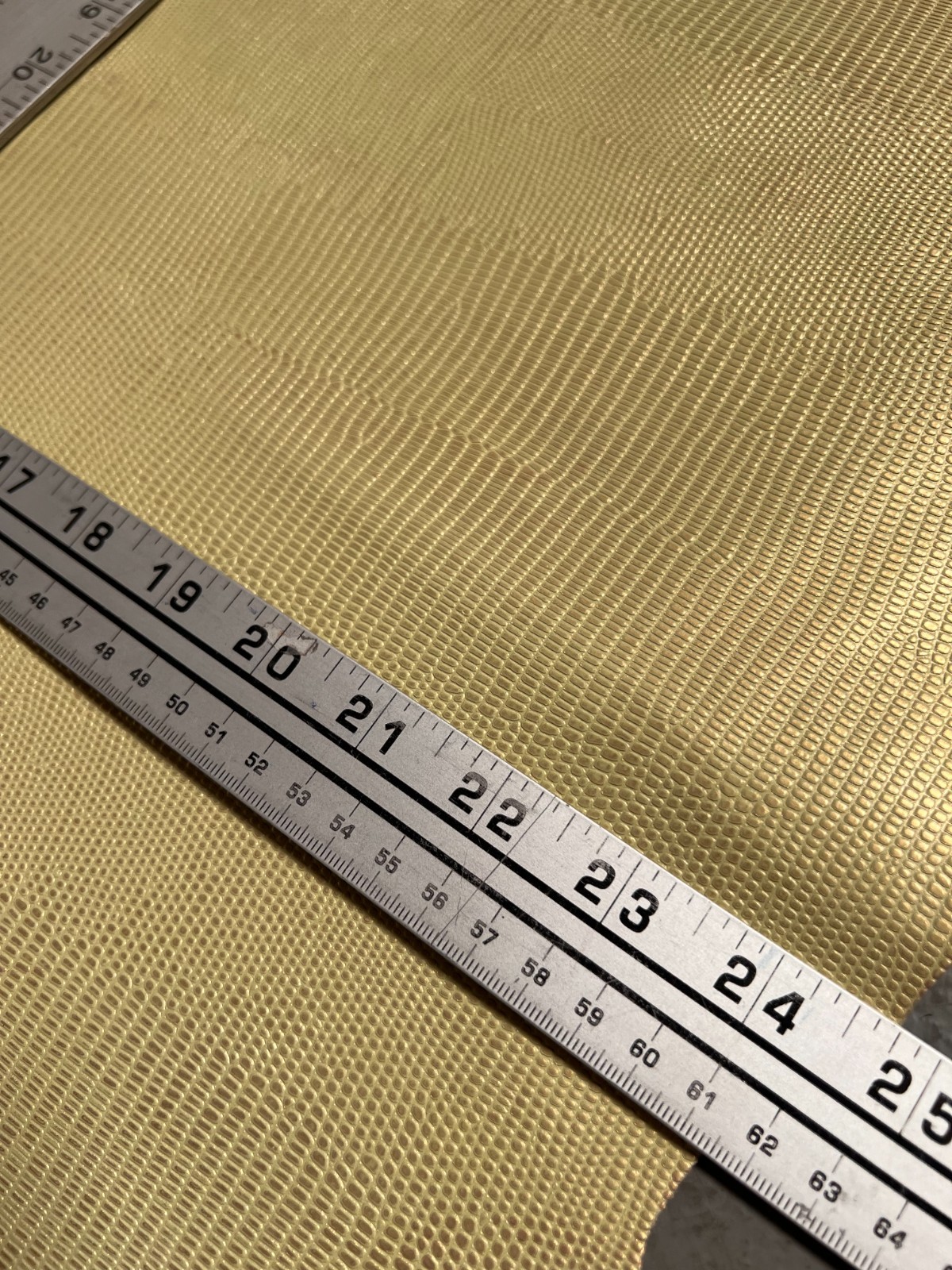 100% CALFSKIN LEATHER GARMENT HIDE SKIN 215226