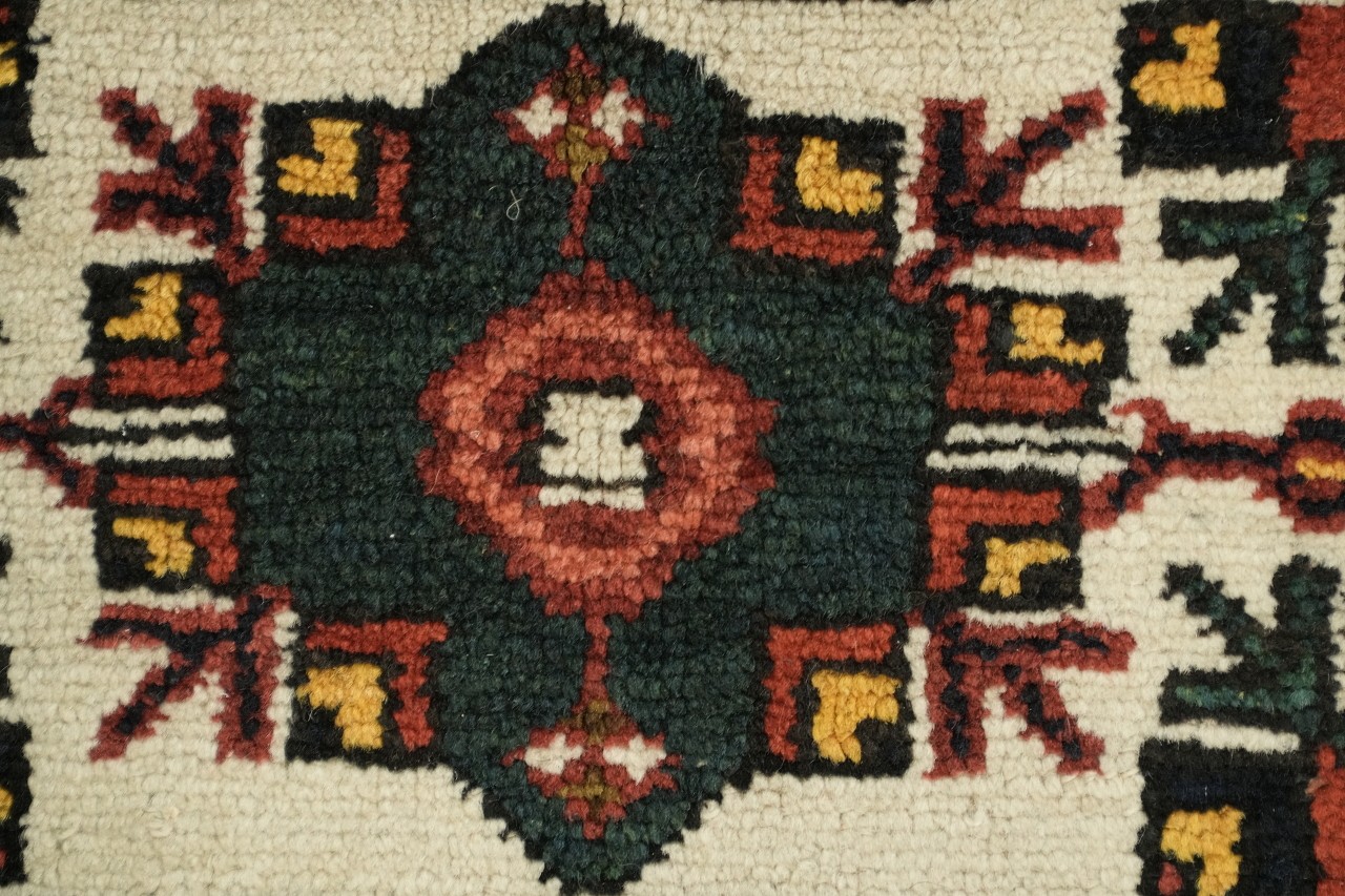 All-Over Traditional 5×7 Hand-Knotted Wool in Multicolor Hues