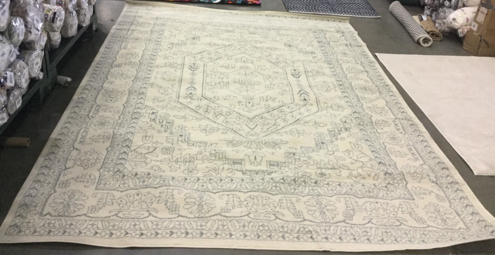 IVORY / SLATE 9′ X 12′ Back Stain Rug, Reduced Price 1172651952 ADR108S-9