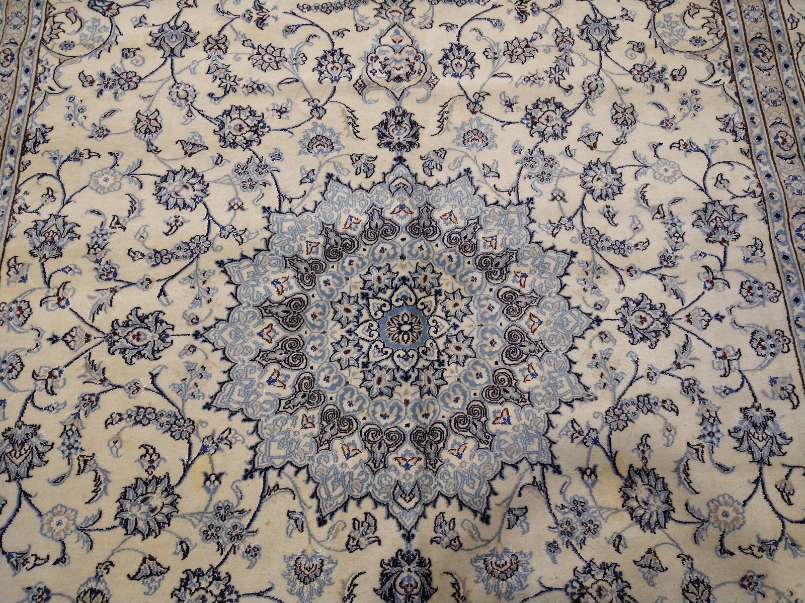 10′ x 13′ Pre- Owned Traditional Kashasn Wool Rug #5085