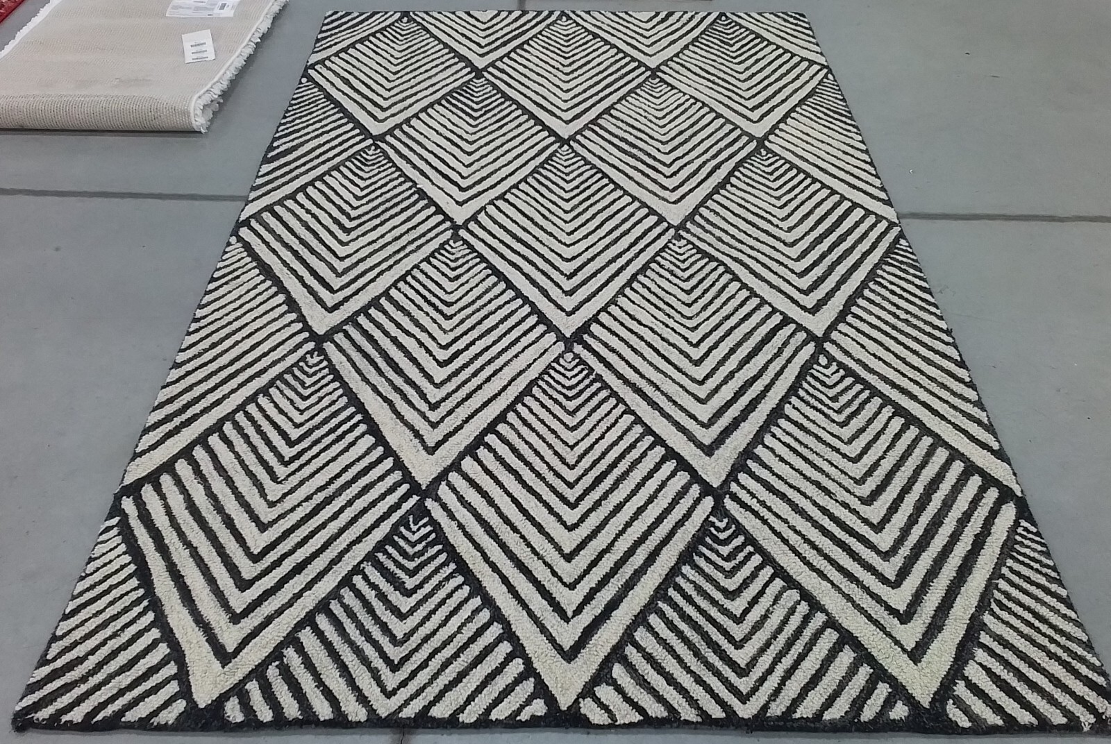 CHARCOAL / IVORY 5′-0″ x 8′-0″ Flaw in Rug, Reduced Price 1172768058 MLP151H-5