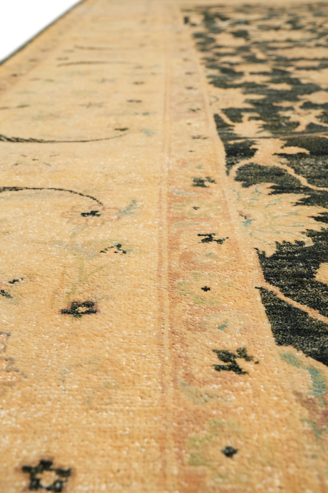 8.11 x 11.5 Fine Ghazni Wool Handmade Zigler Rug Black #F-4286