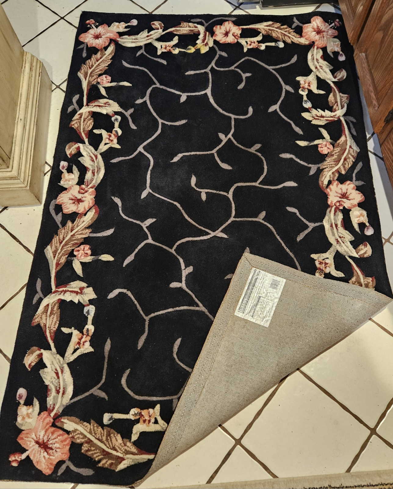 Julian Collection Black Wool Rug Carpet White Pink Flower Entry Floral Livingroo
