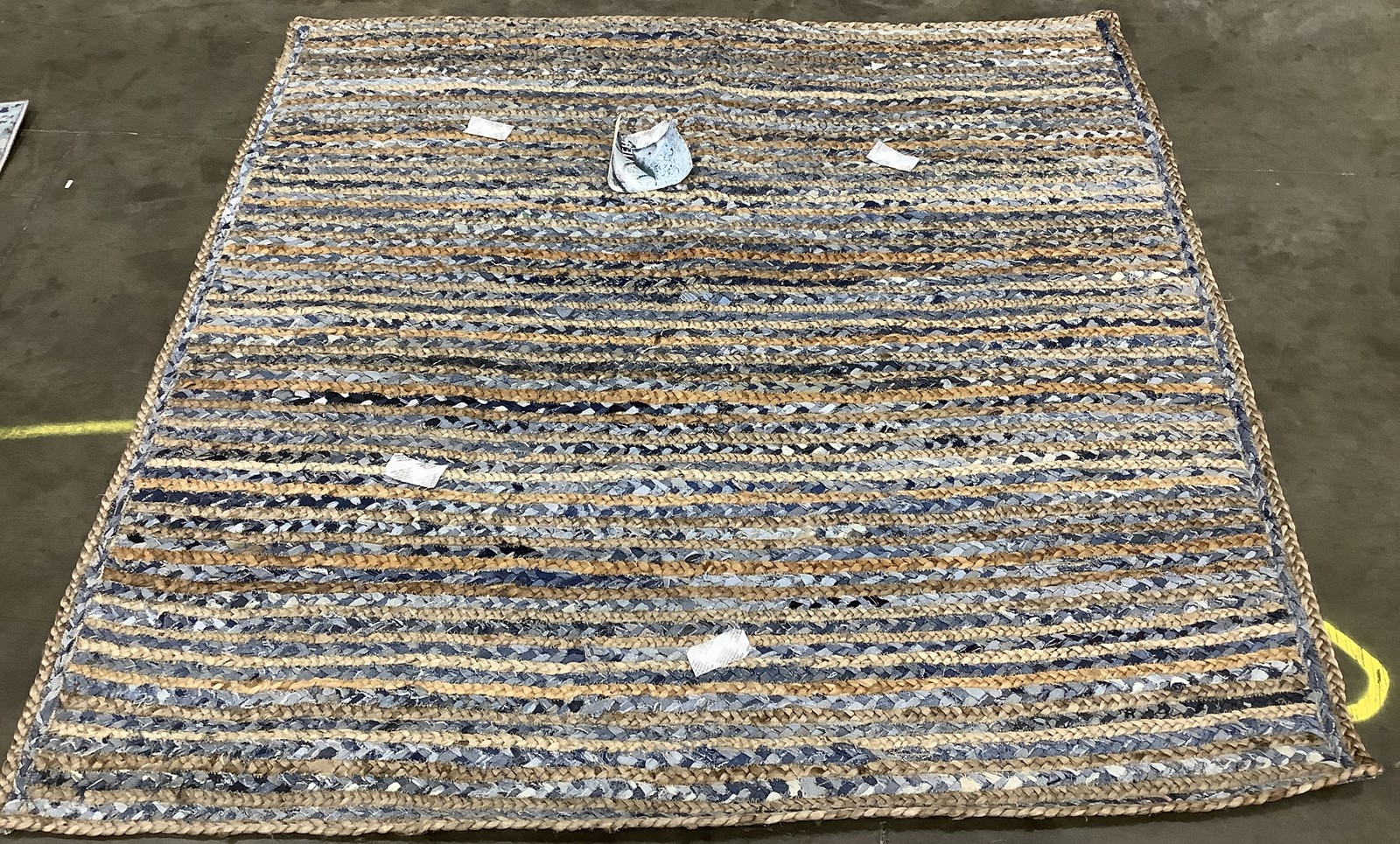 NATURAL / BLUE 5′-0″ x 5′-0″ Damaged Rug, Reduced Price 1172682844 CAP250A-5SQ