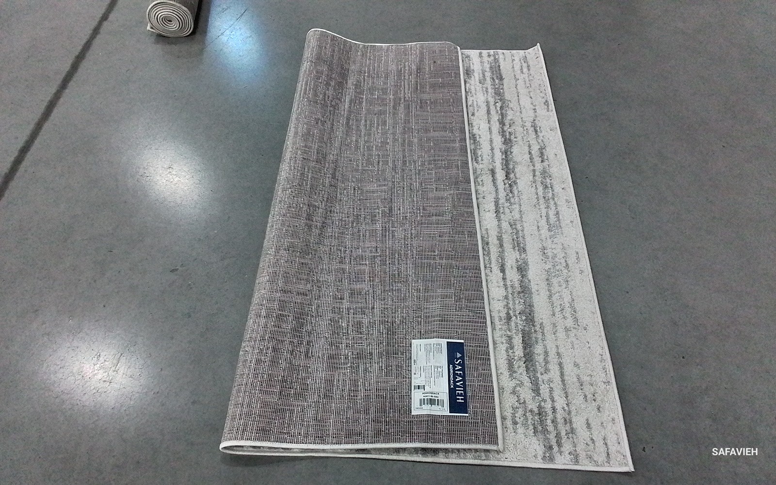 IVORY / SILVER 5′-0″ x 5′-0″ Flaw in Rug, Reduced Price 1172802990 ADR113B-5SQ