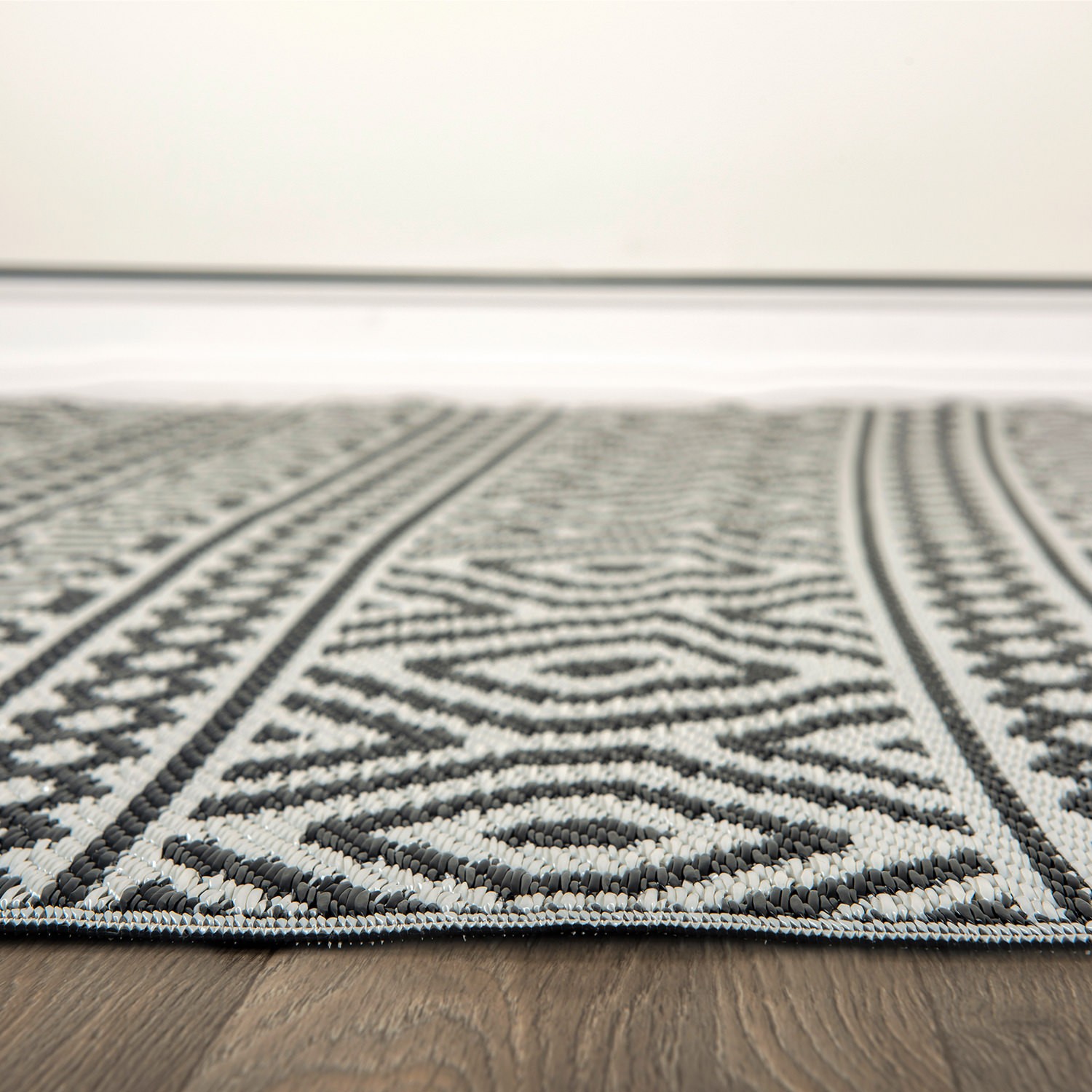 Rugshop Indoor Outdoor Rug Modern Geometric Reversible Plastic Rug Black Rug 5×7