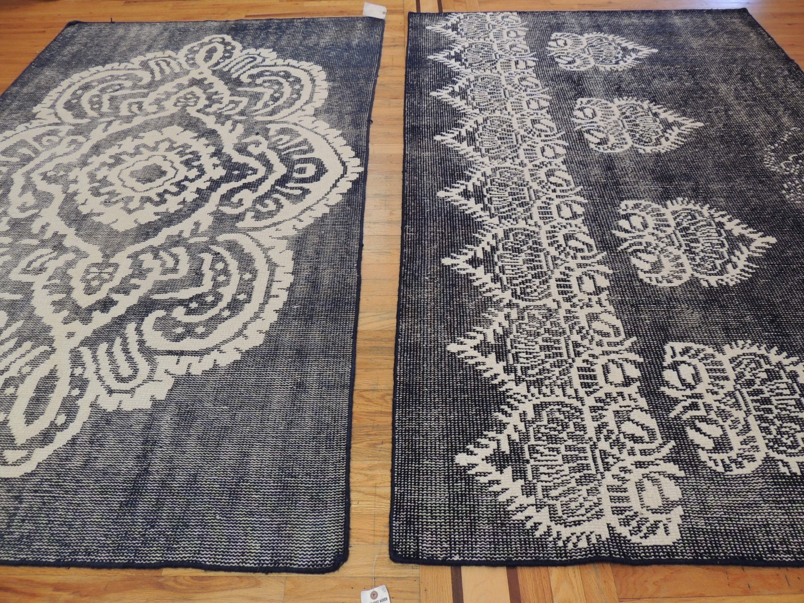 Modern 5×8, 5×7 Area Rug Vintage Lace look area rug Gray White (priced for one)