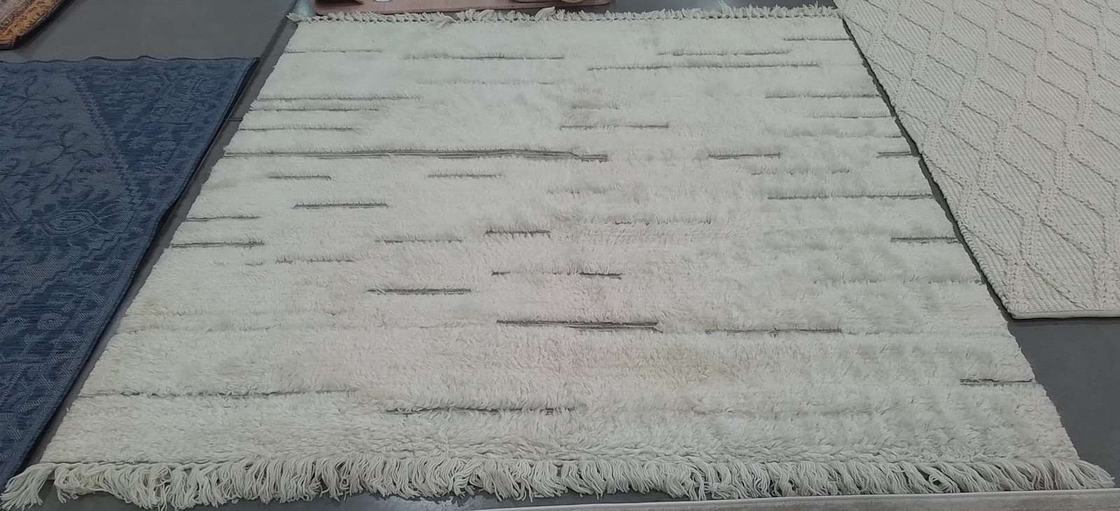 IVORY 7′-0″ x 7′-0″ Flaw in Rug, Reduced Price 1172798146 CSB454A-7SQ