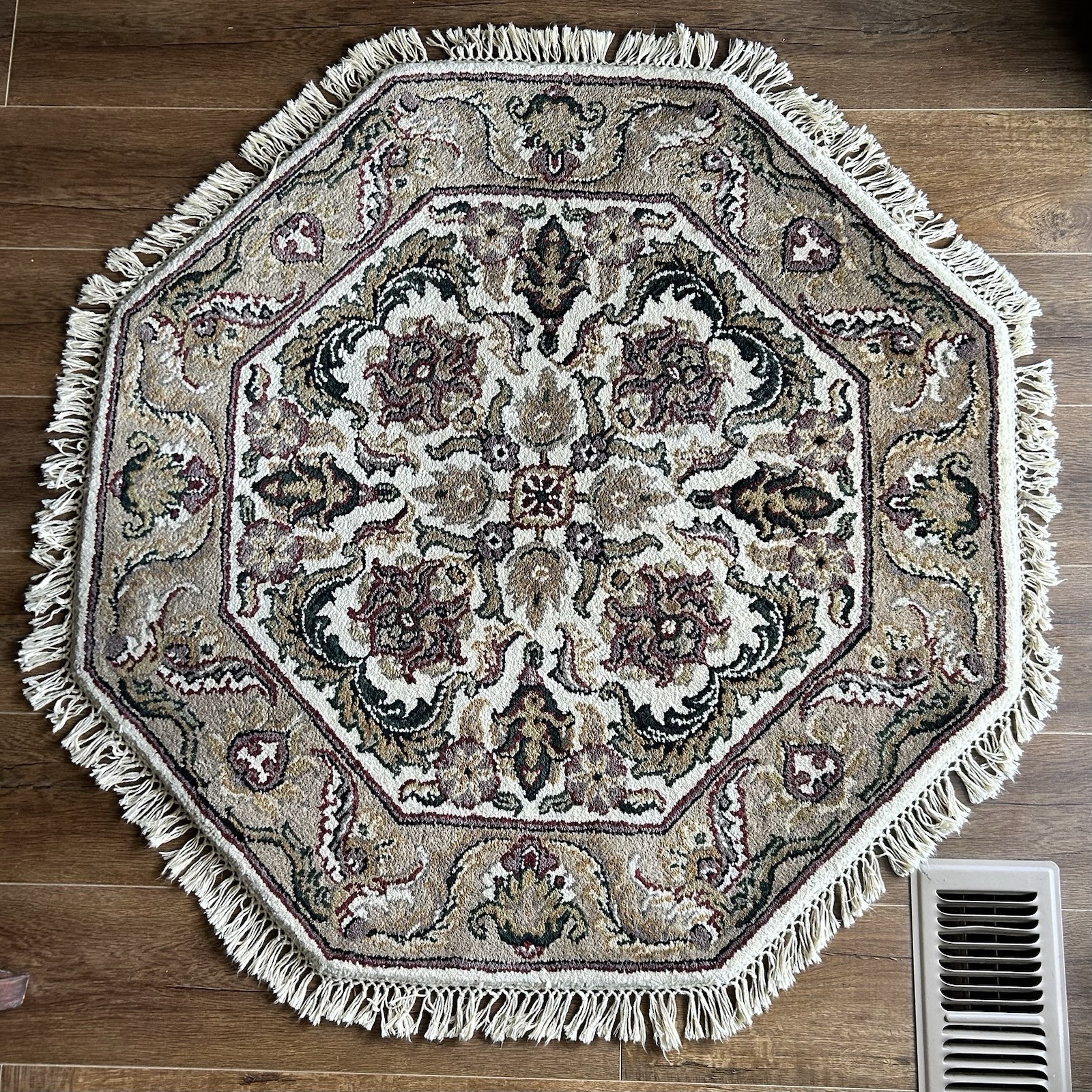 Octagon India Agra Wool Hand Knotted Area Rug 3’ x 3’ Floral Design Fringe