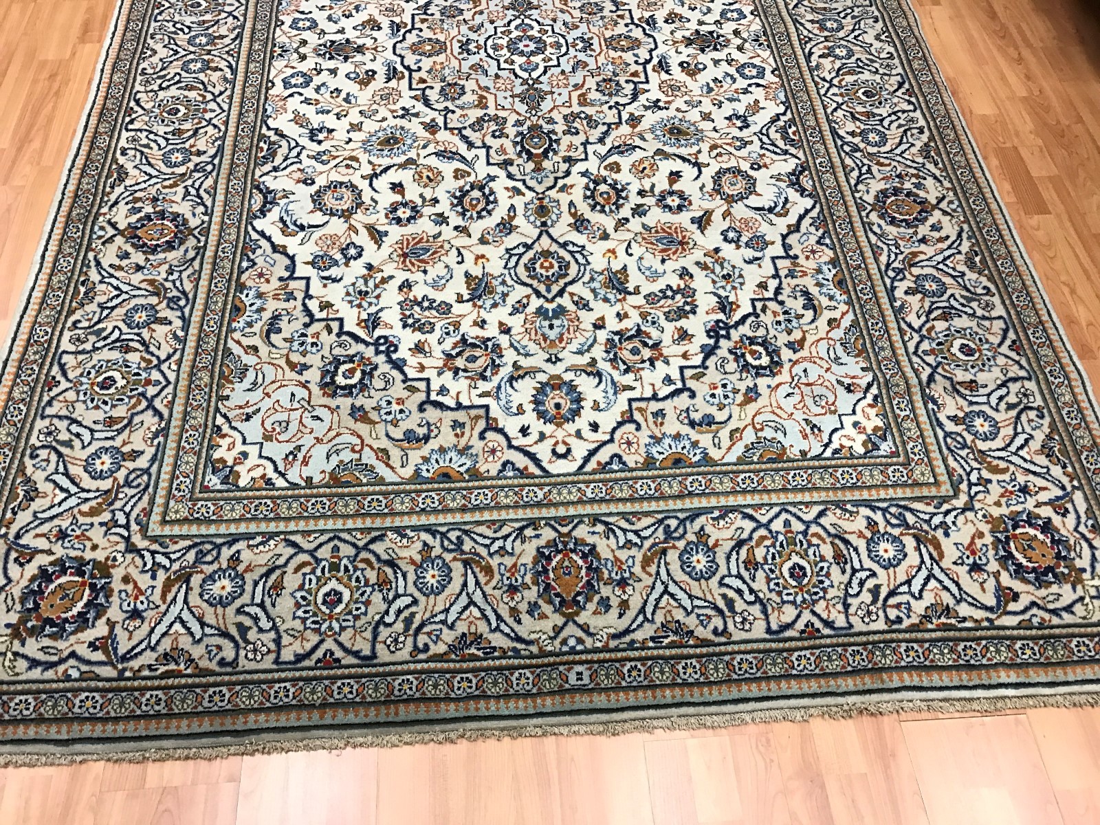 6’6″ x 10’2″ Indian Floral Oriental Rug – 1950s – Hand Made – 100% Wool