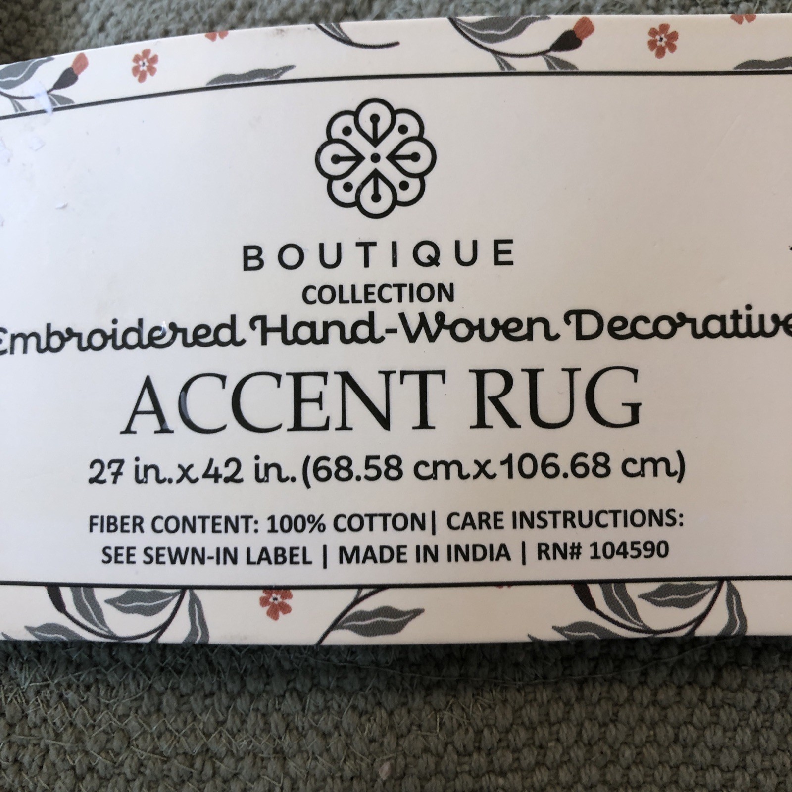 Boutique Collections Embroidered Hand-Woven Decorative Accent Rug 27-42in