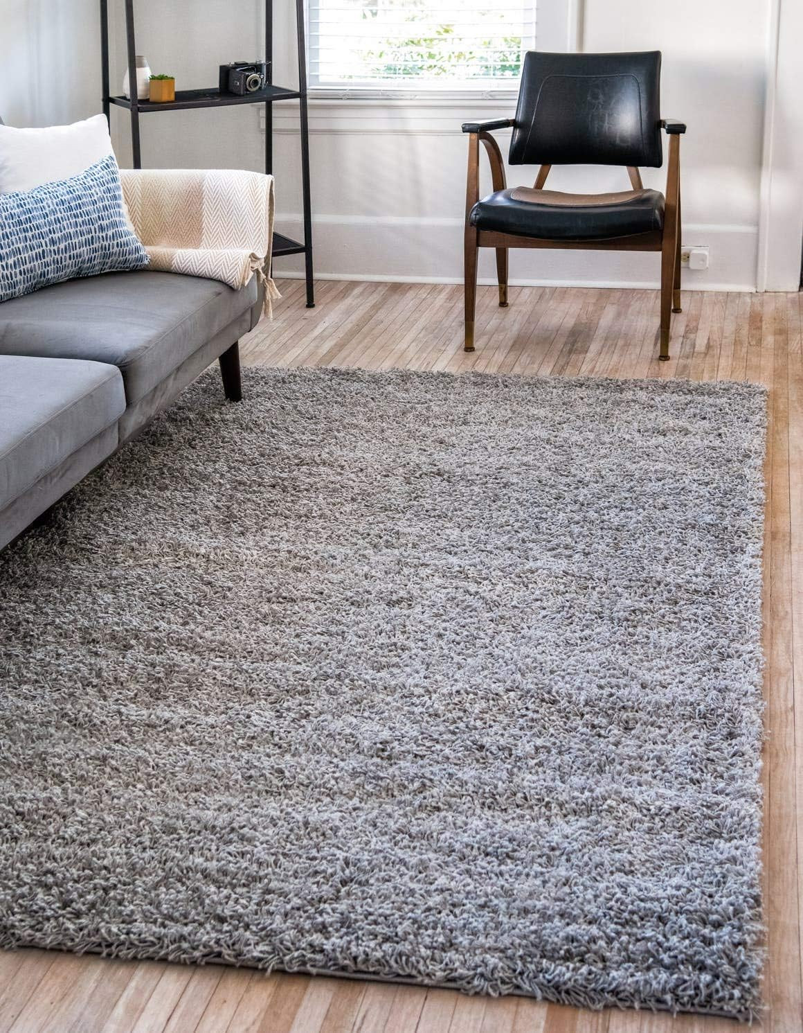 Cloud Gray Solid Shag Area Rug – 7′ 10″ x 10′ Rectangle for Cozy Spaces