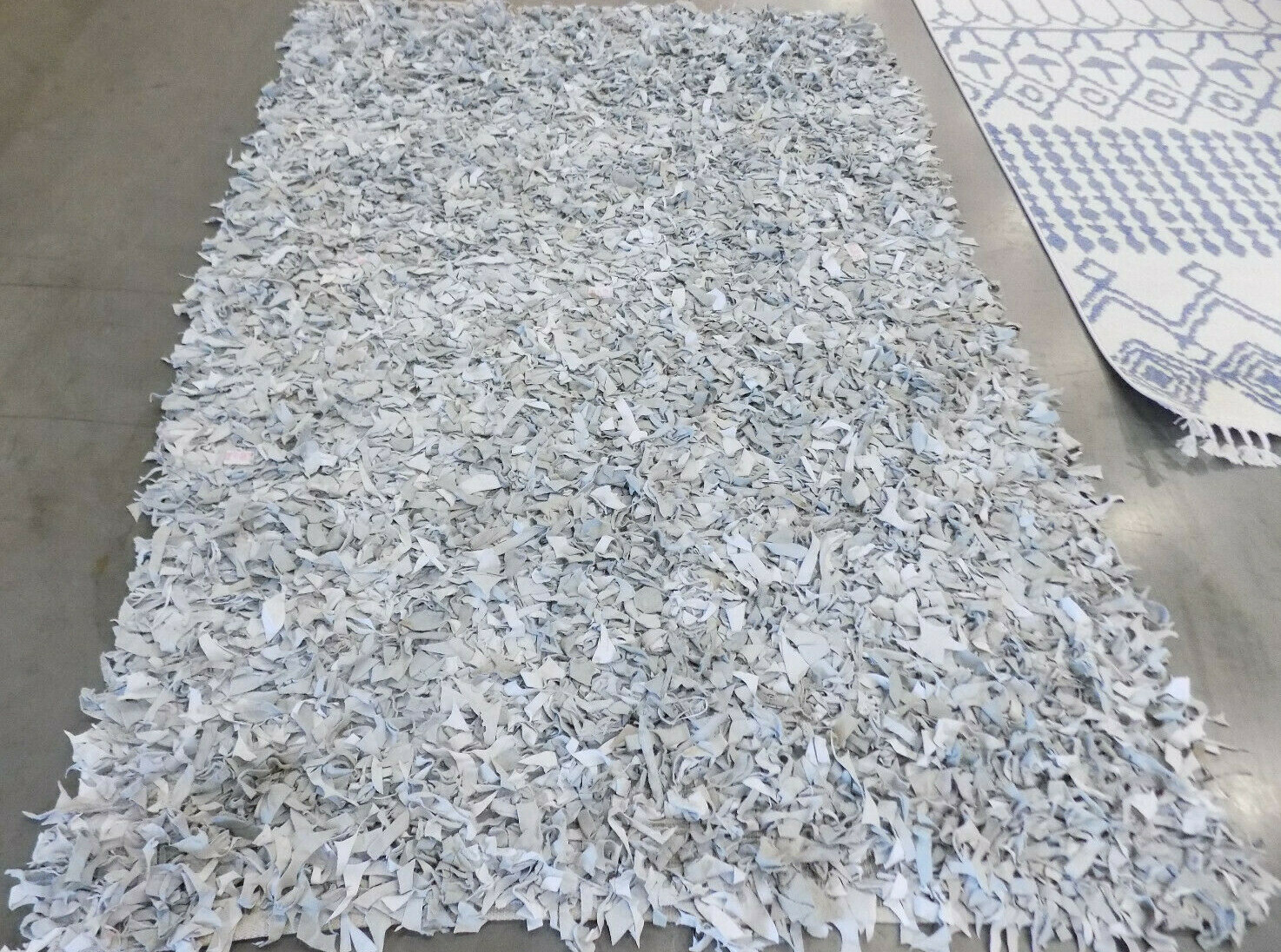 WHITE 5′ X 8′ Damaged Rug Reduced Price 1172588122 LSG511C-5