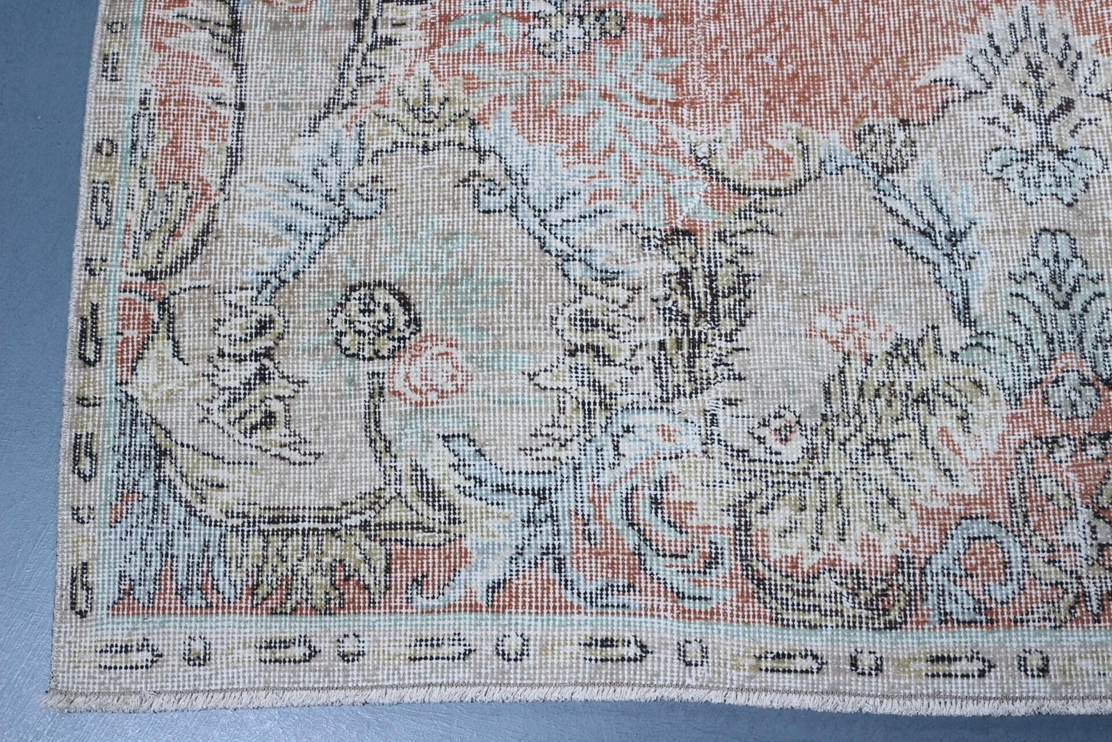 Vintage Turkish Rug, 5,6×9,7 ft Large Rug, Pink Gray Plants & trees Wool Rug