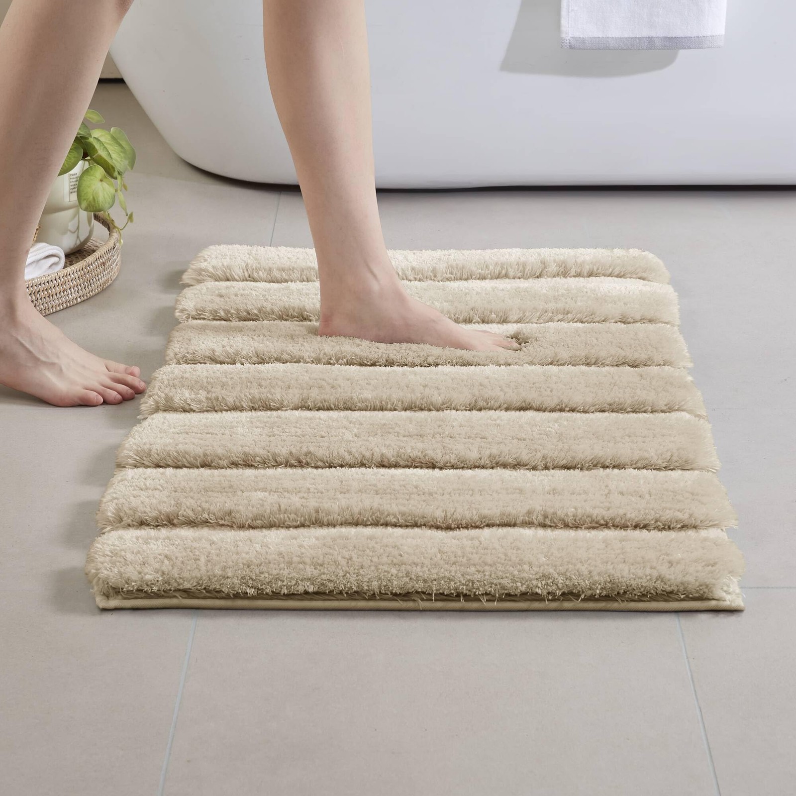 Tufted Pearl Channel Absorbent Bathroom Rugs Non Slip Washable Bath Mat Shagg…